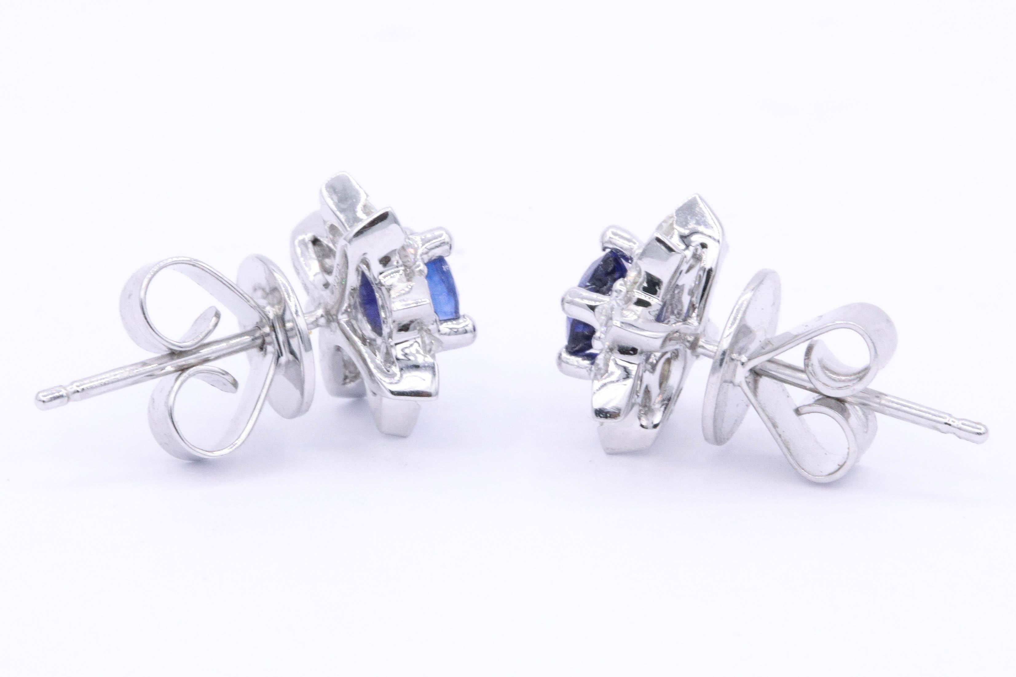 Sapphire and Diamond Halo Studs Earrings In New Condition In New York, NY