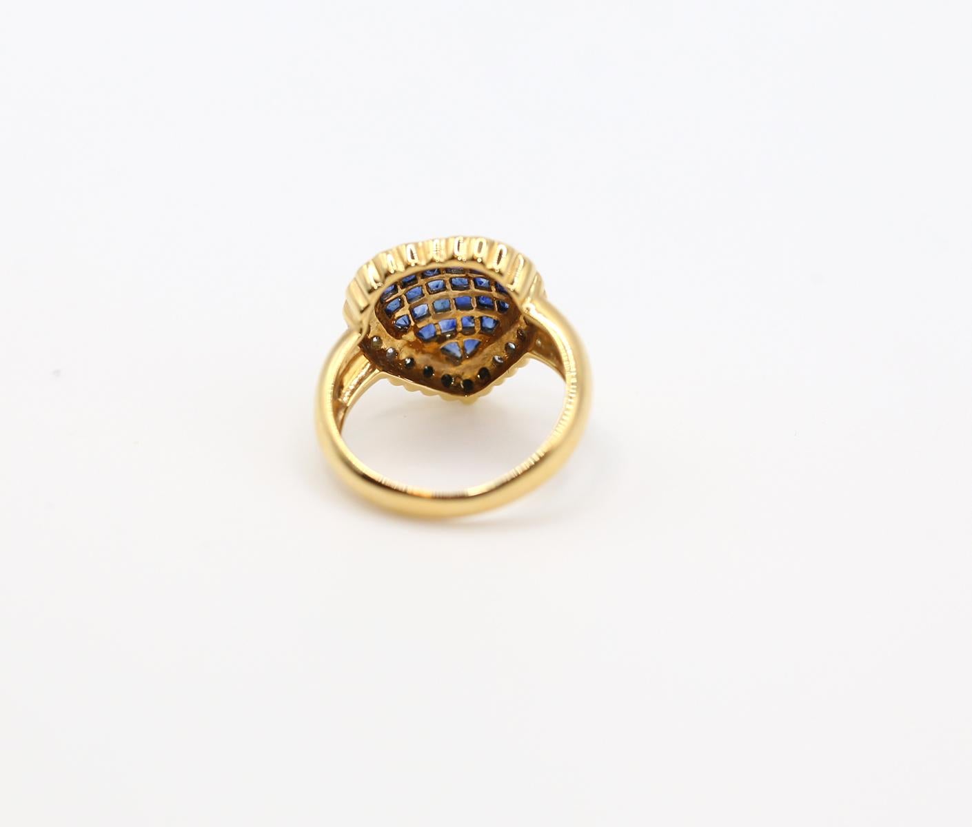 Bague en forme de cœur en saphir et diamant, or 18K, 1970 Unisexe en vente