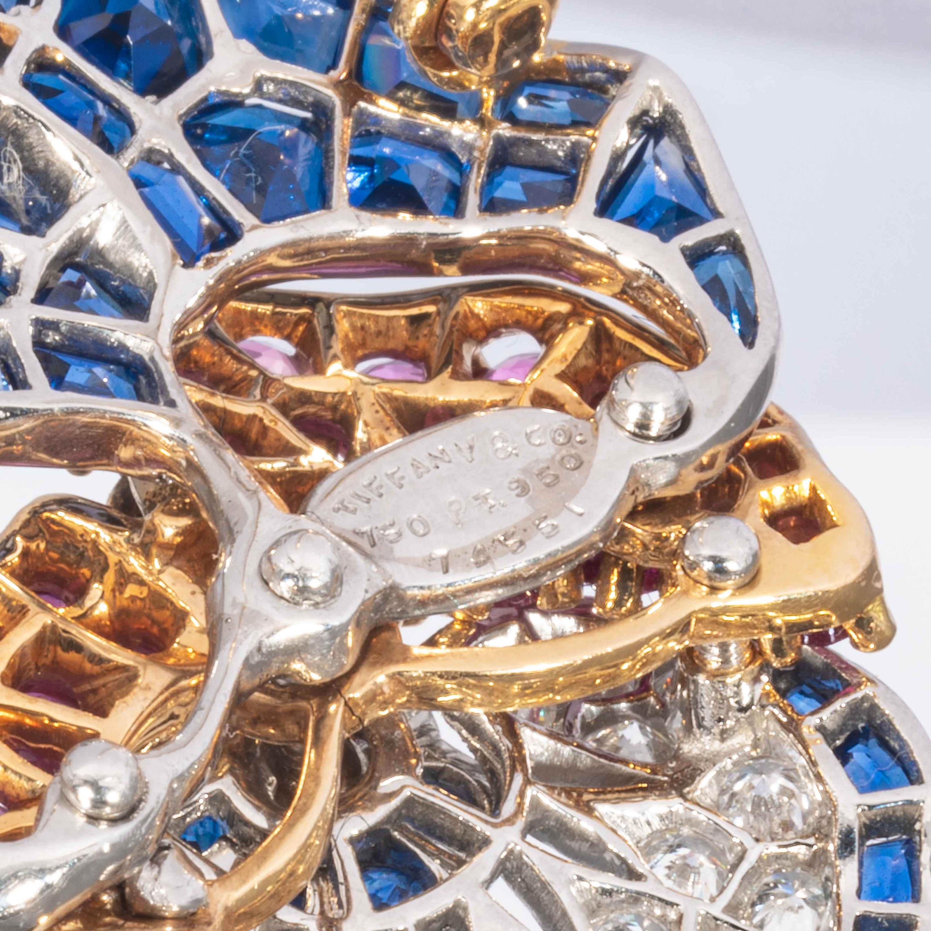 Anstecknadel mit Saphiren und Diamanten, signiert Tiffany & Co. von Oscar Heyman Brothers im Angebot 1