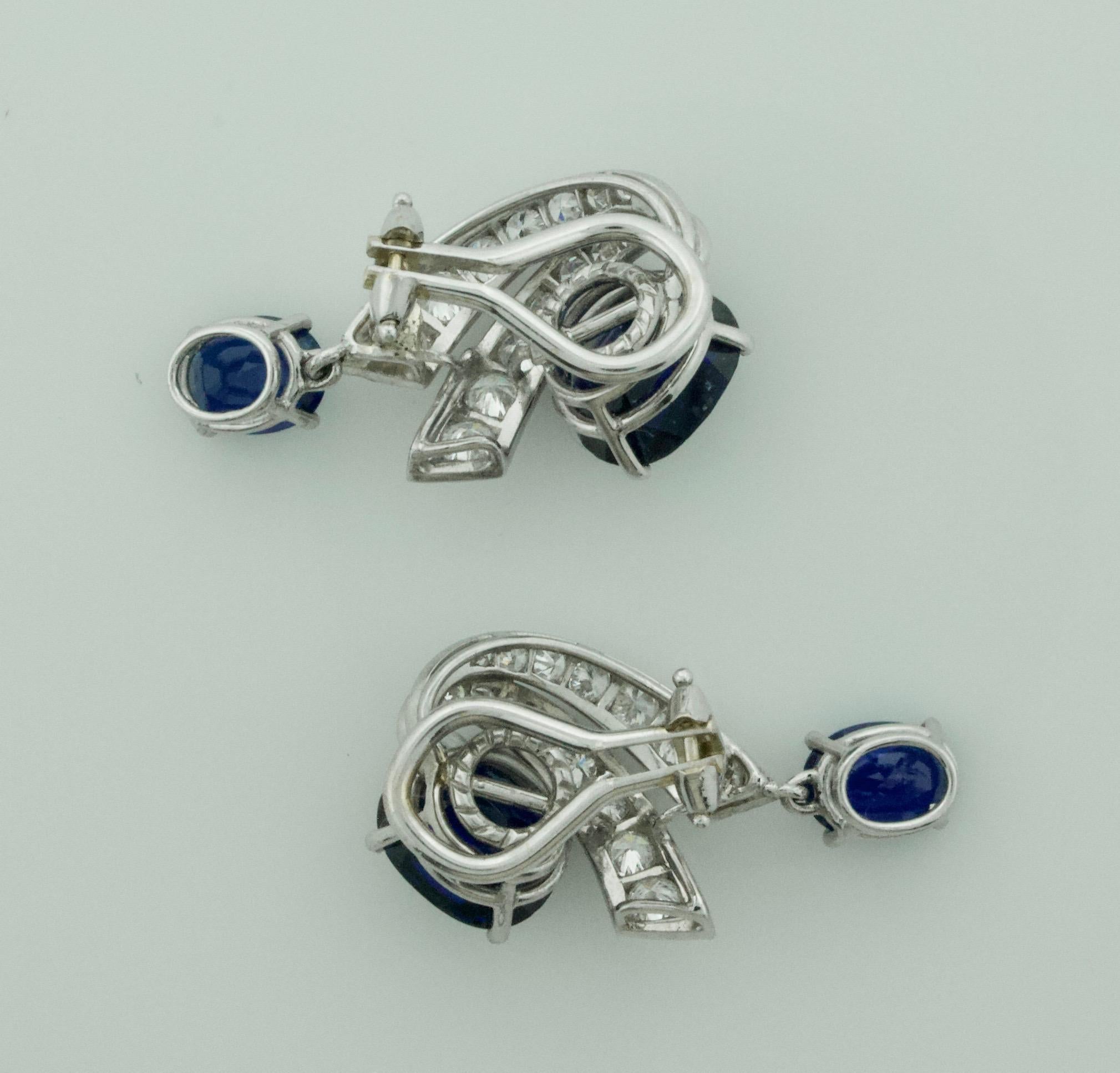 Sapphire and Diamond Platinum Earrings circa 1940s 7.10 Carat of Sapphire For Sale 1