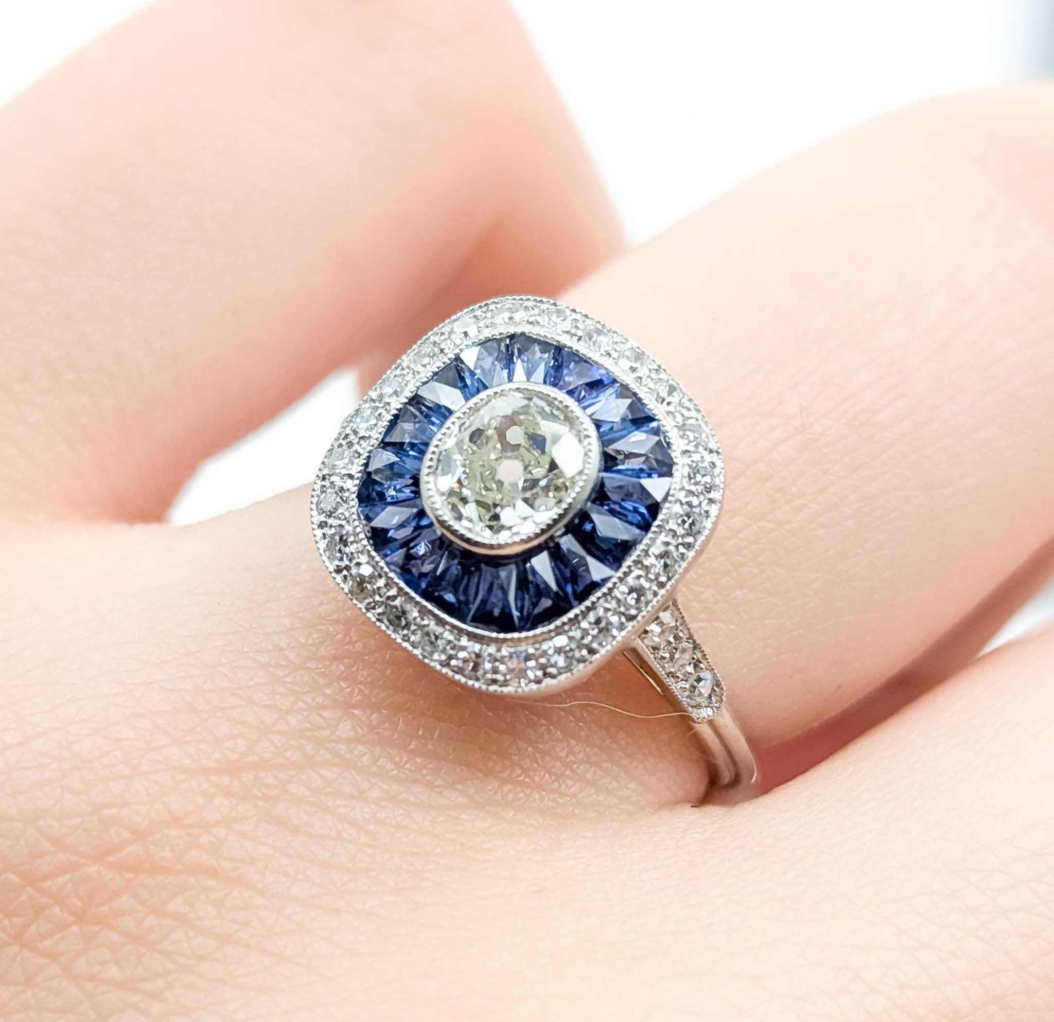 Anello in platino con zaffiro e diamante In condizioni ottime in vendita a Bloomington, MN