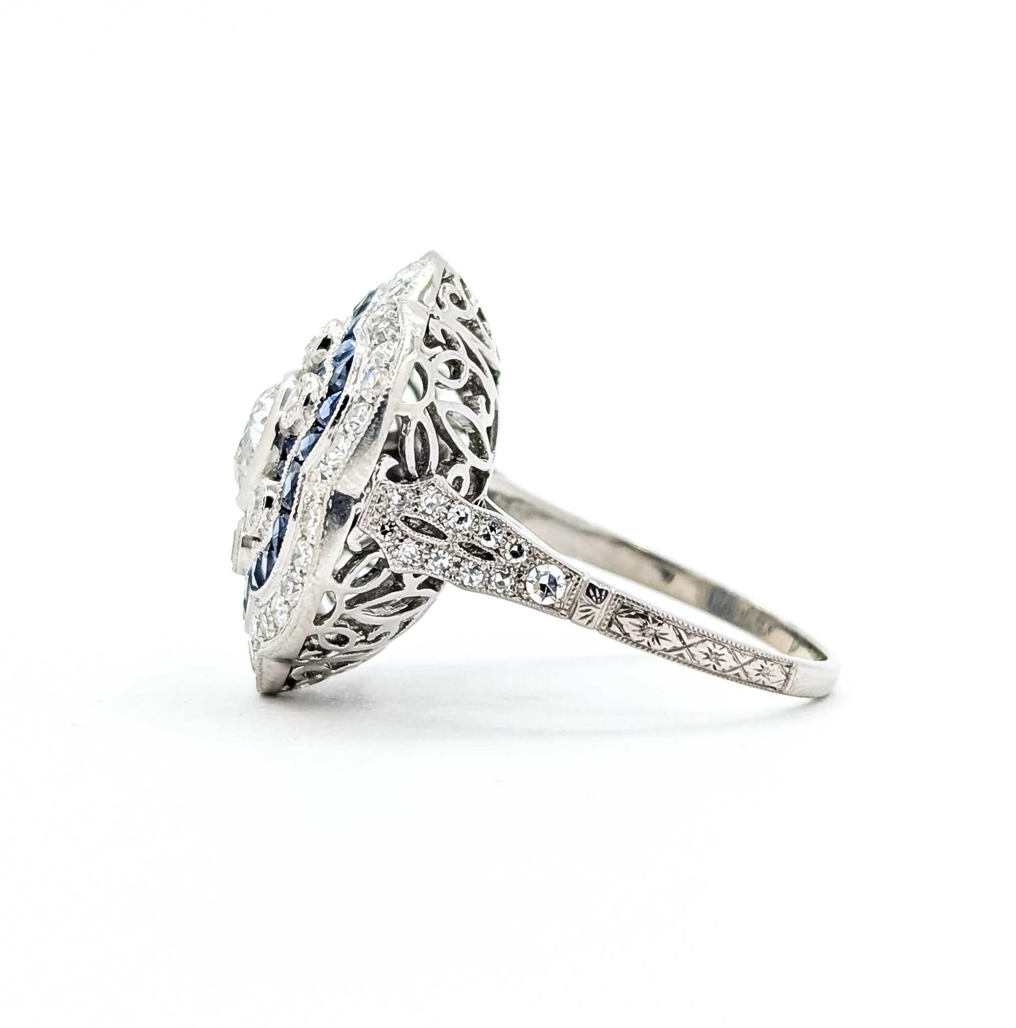 Bague en platine avec saphir et diamants en vente 1