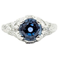 Anello in platino con zaffiro e diamante
