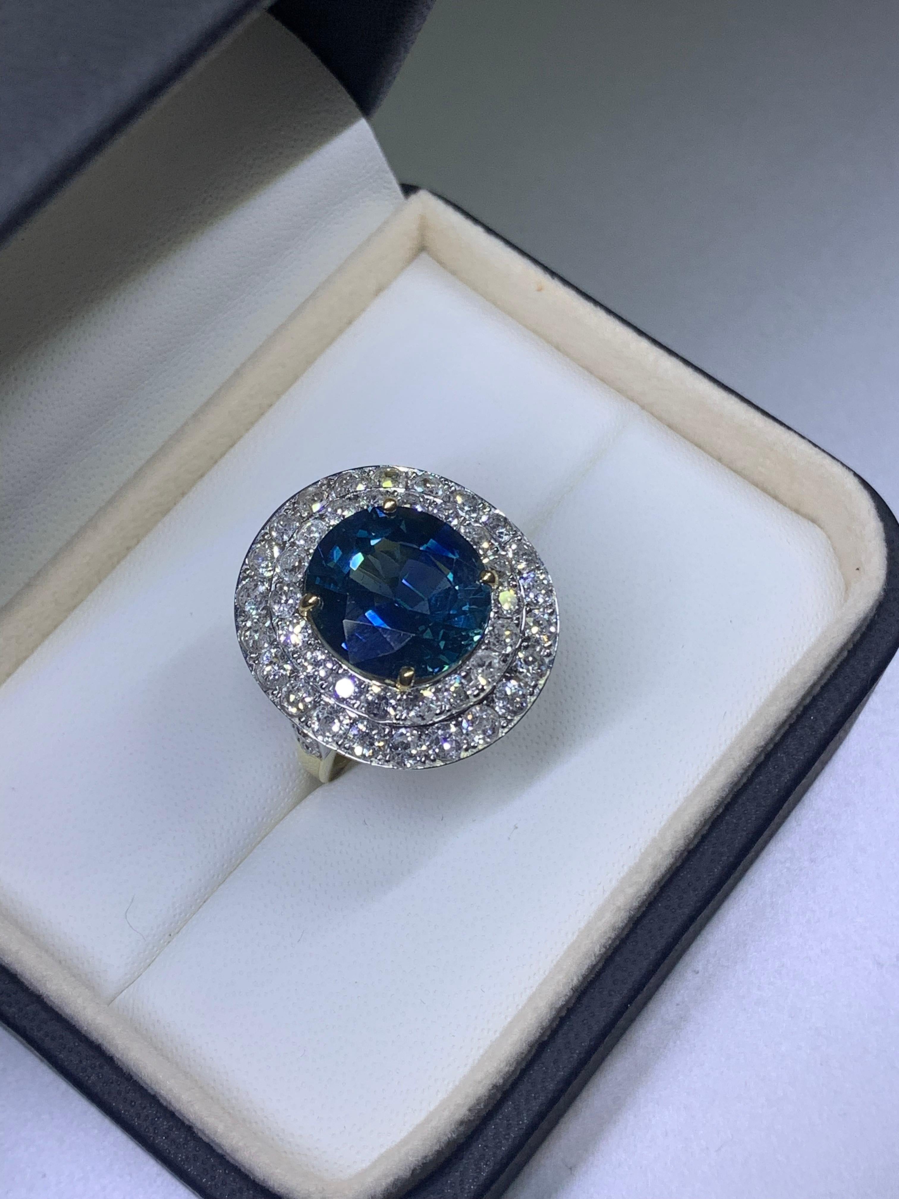 Sapphire and diamond ring 18k yellow gold In New Condition For Sale In London, GB