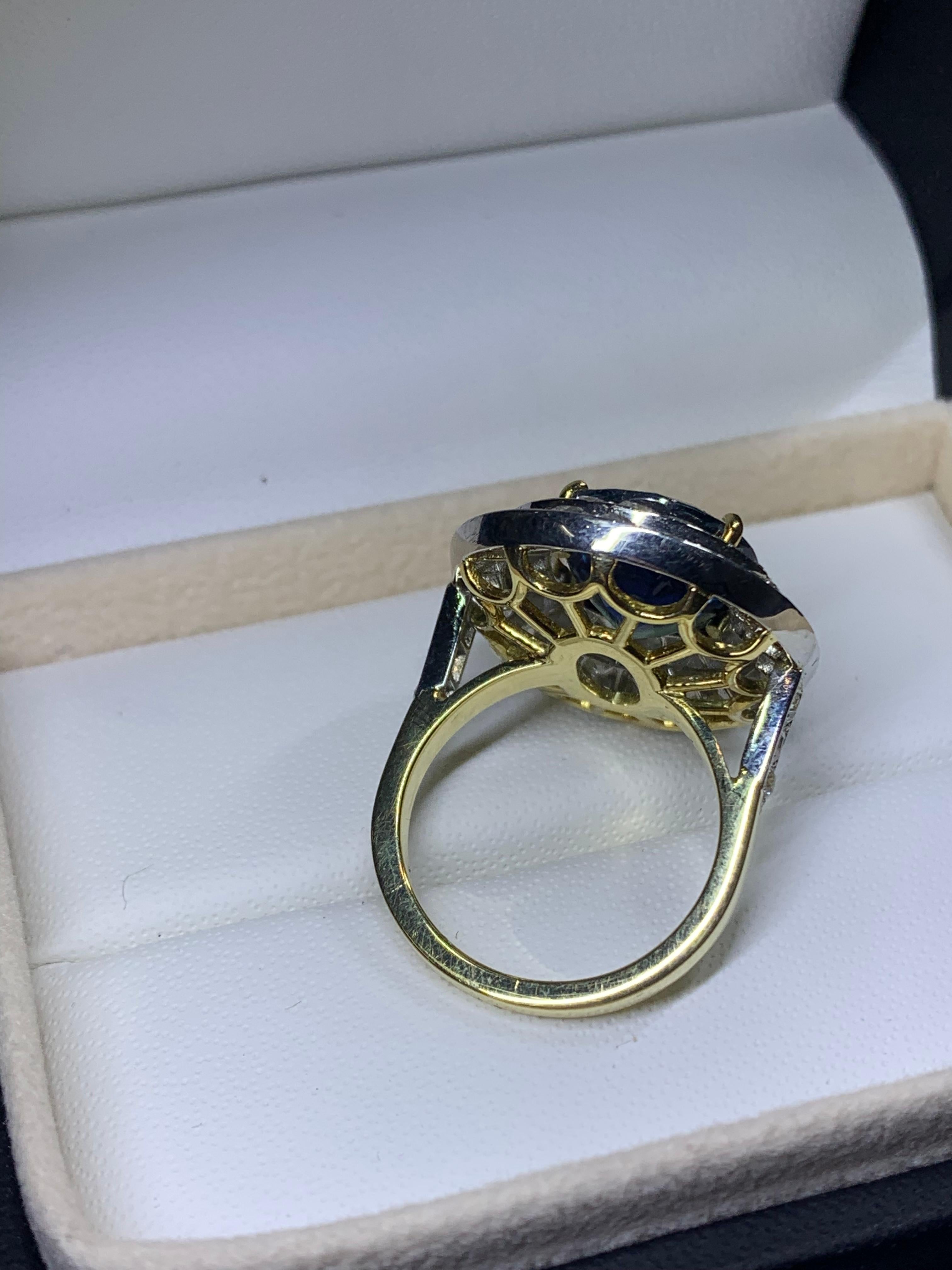 Women's Sapphire and diamond ring 18k yellow gold For Sale
