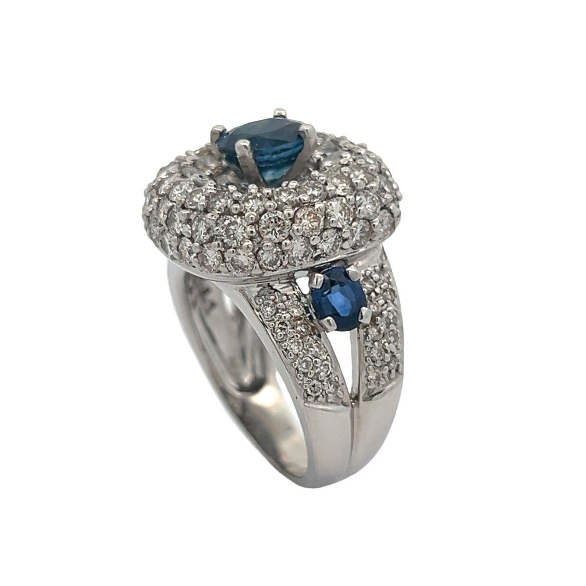 Sapphire and Diamond Ring In Excellent Condition For Sale In New York, NY