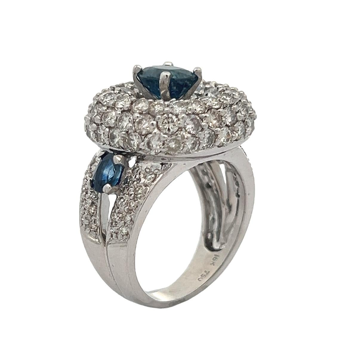 Women's Sapphire and Diamond Ring For Sale