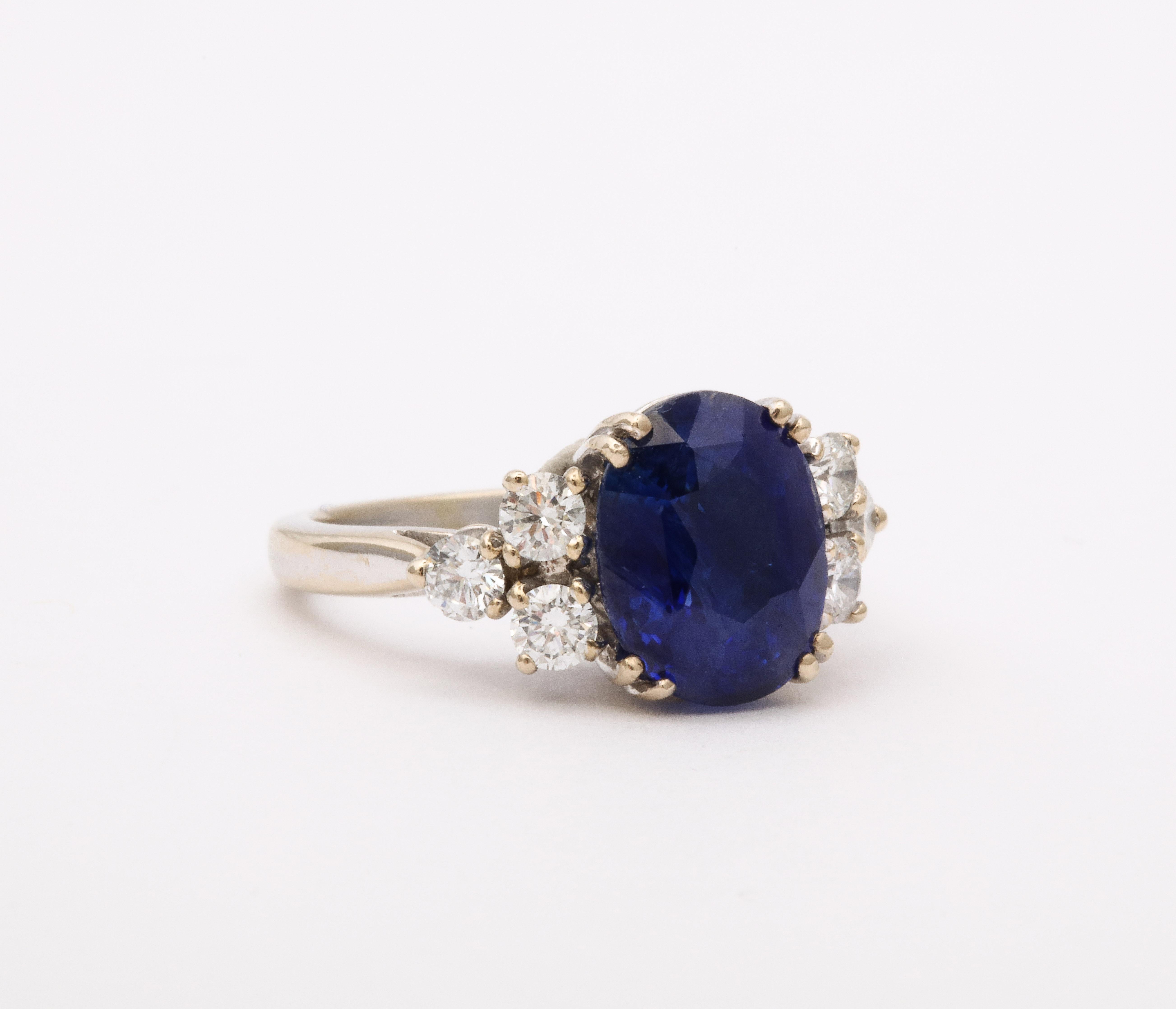 Sapphire and Diamond Ring  For Sale 2