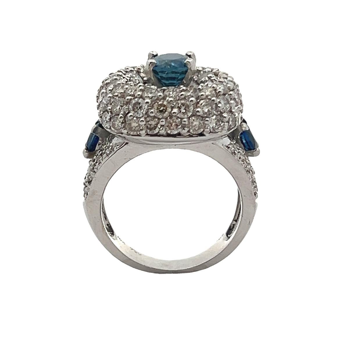Sapphire and Diamond Ring For Sale 2