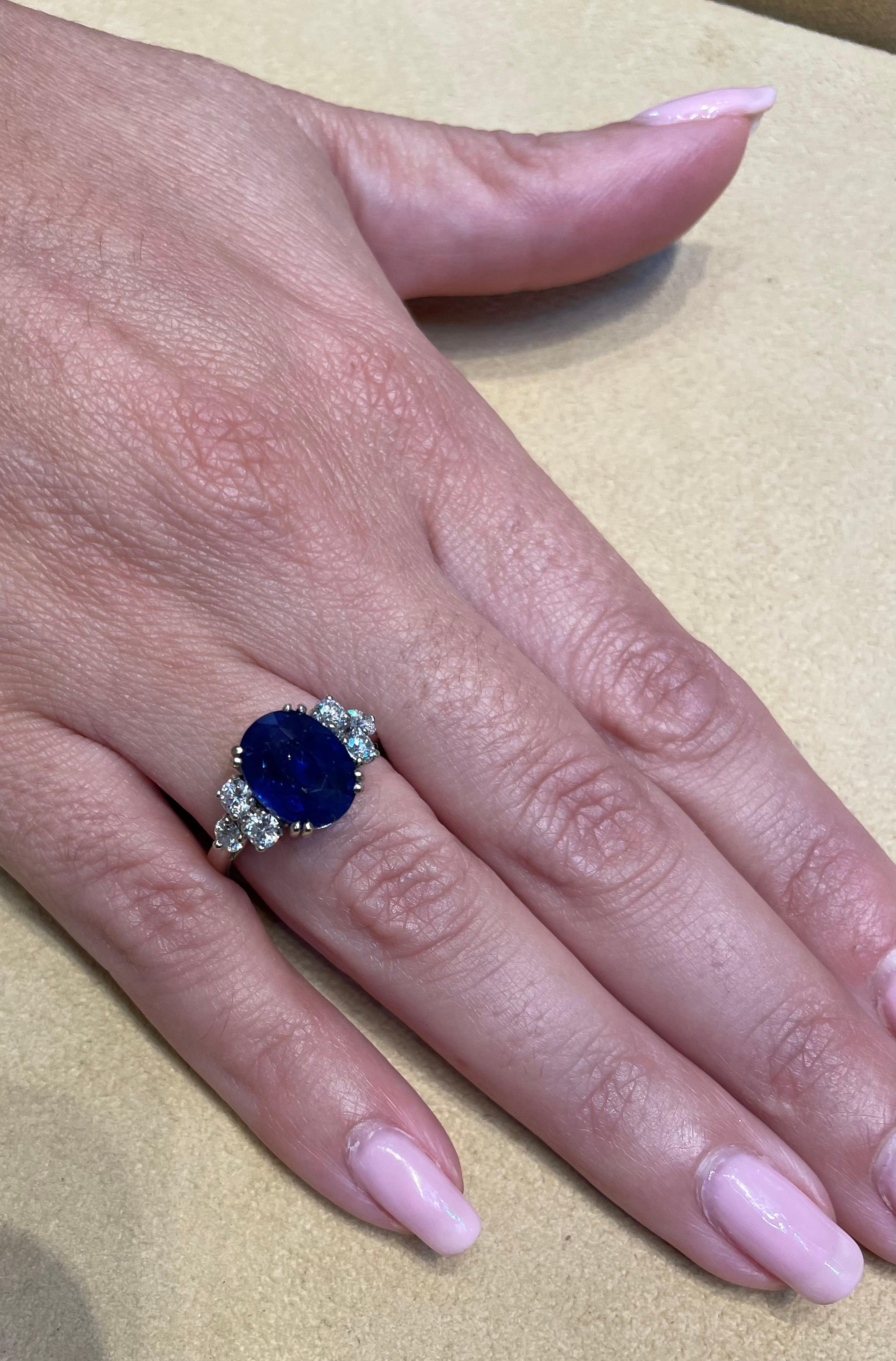 Sapphire and Diamond Ring  For Sale 3
