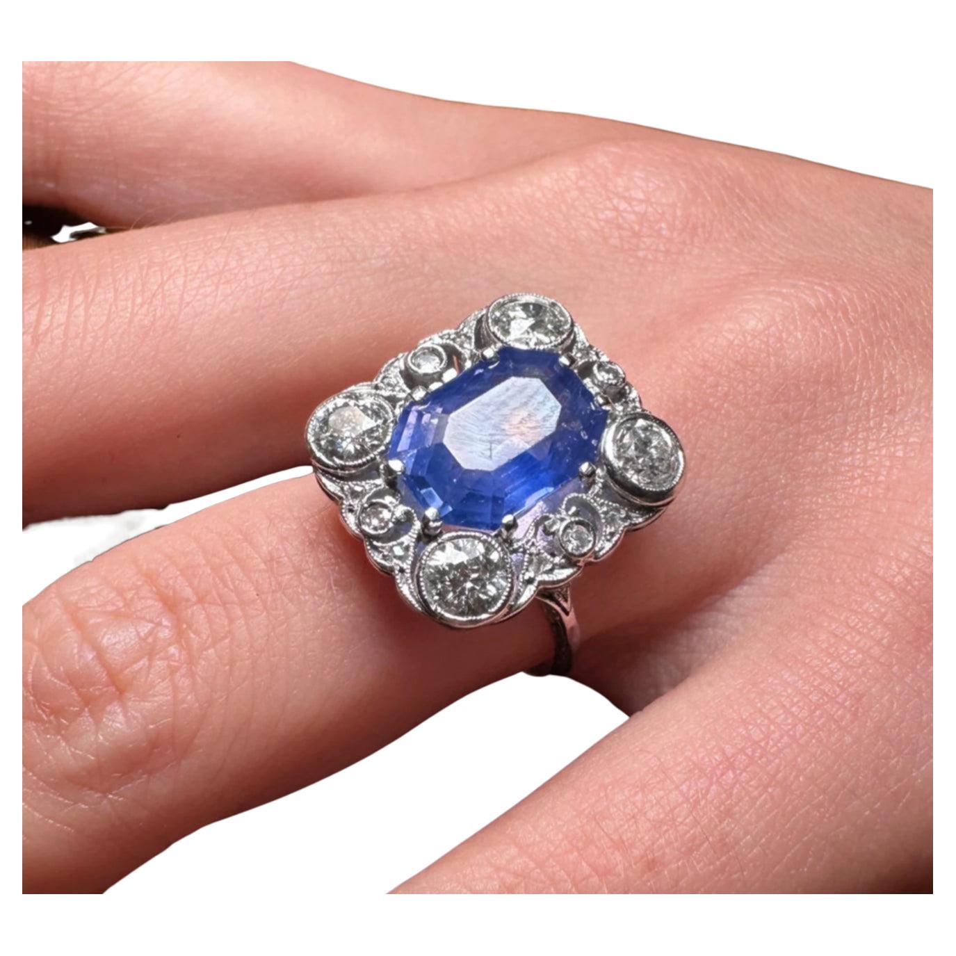 Sapphire and Diamond Ring For Sale at 1stDibs