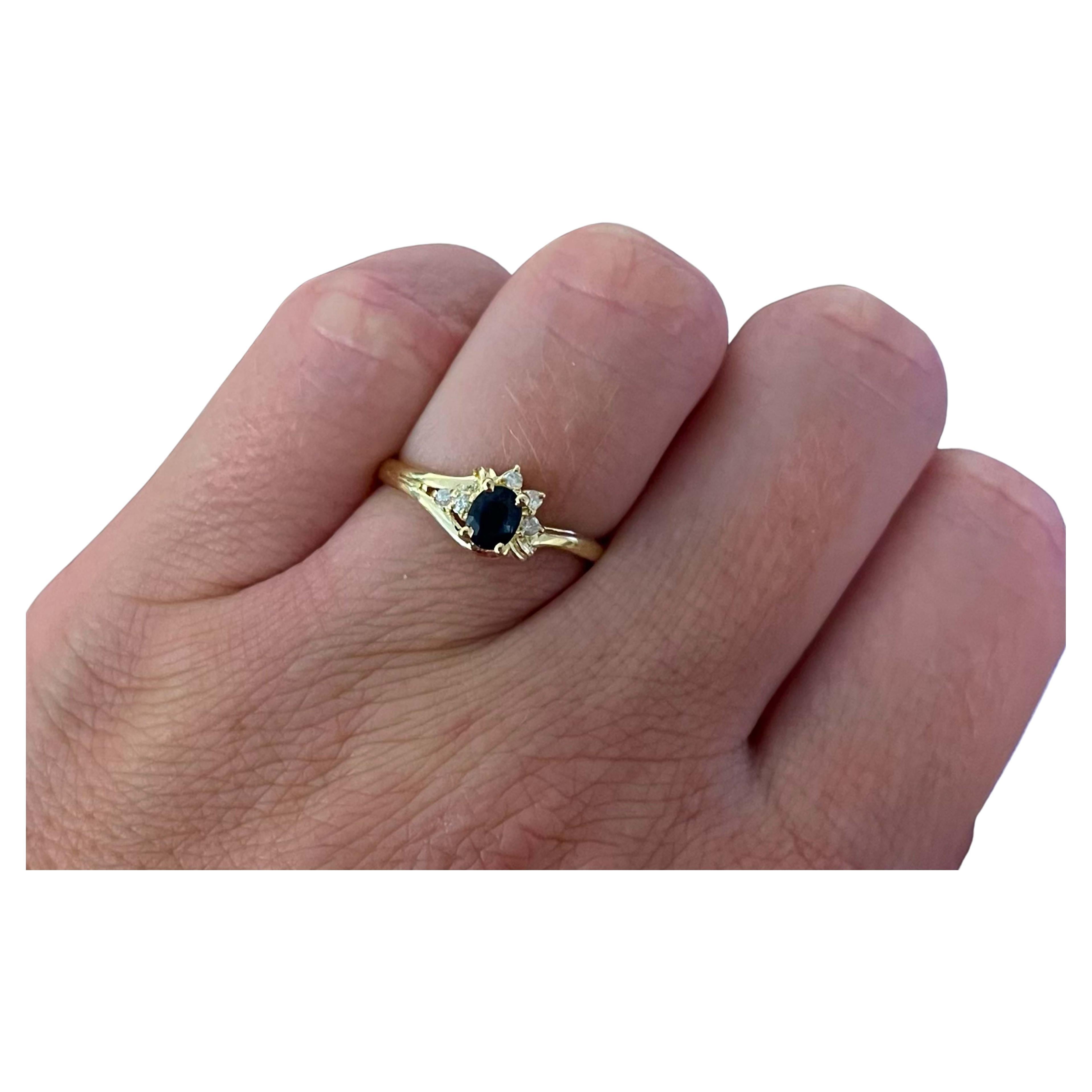 Item Specifications:

Metal: 14K Yellow Gold

Style: Statement Ring

Ring Size: 6.75 (resizing available for a fee)

Total Weight: 2.0 Grams

Ring Height: 7.61 mm

Gemstone Specifications:

Gemstone: 1 blue sapphire

Shape: oval

Sapphire
