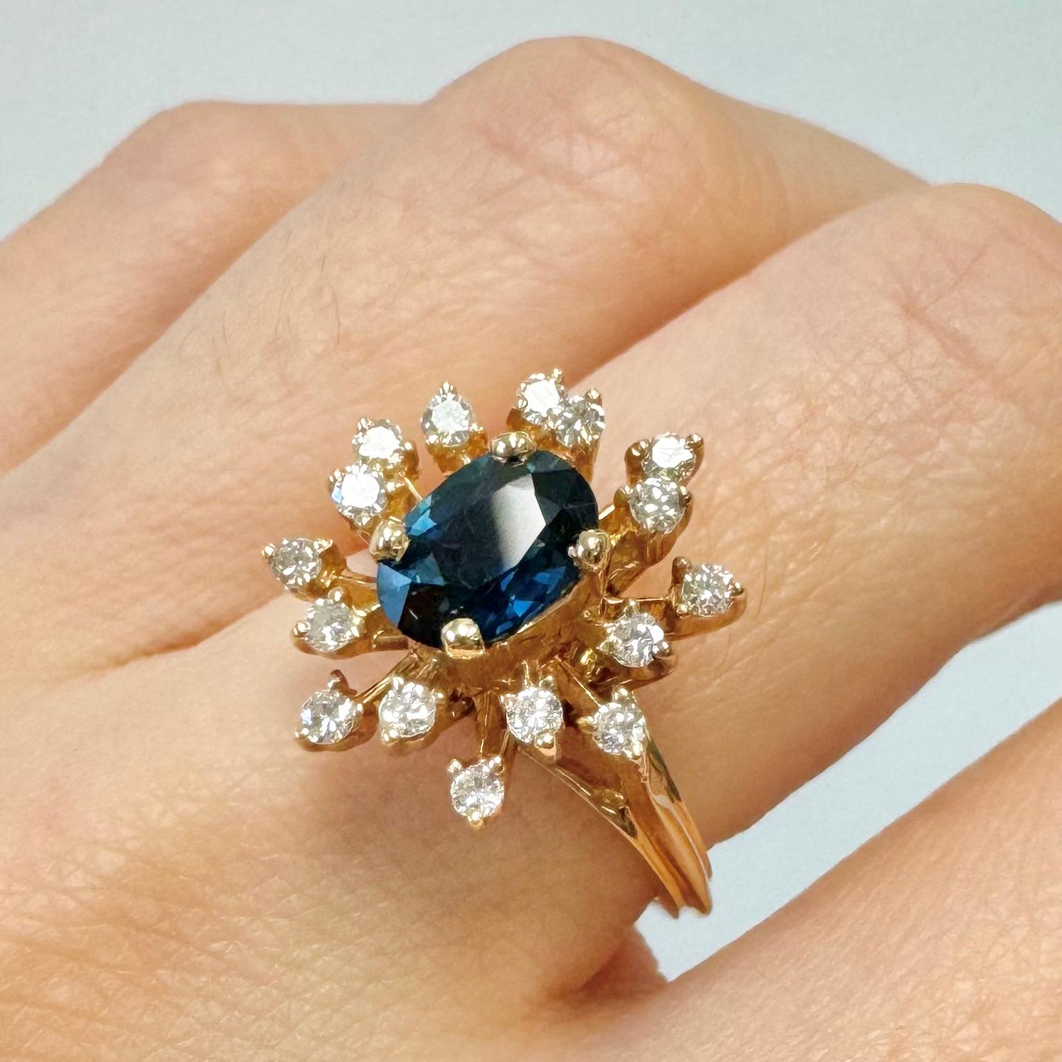 Sapphire and Diamond Ring in 14k yellow gold For Sale 1