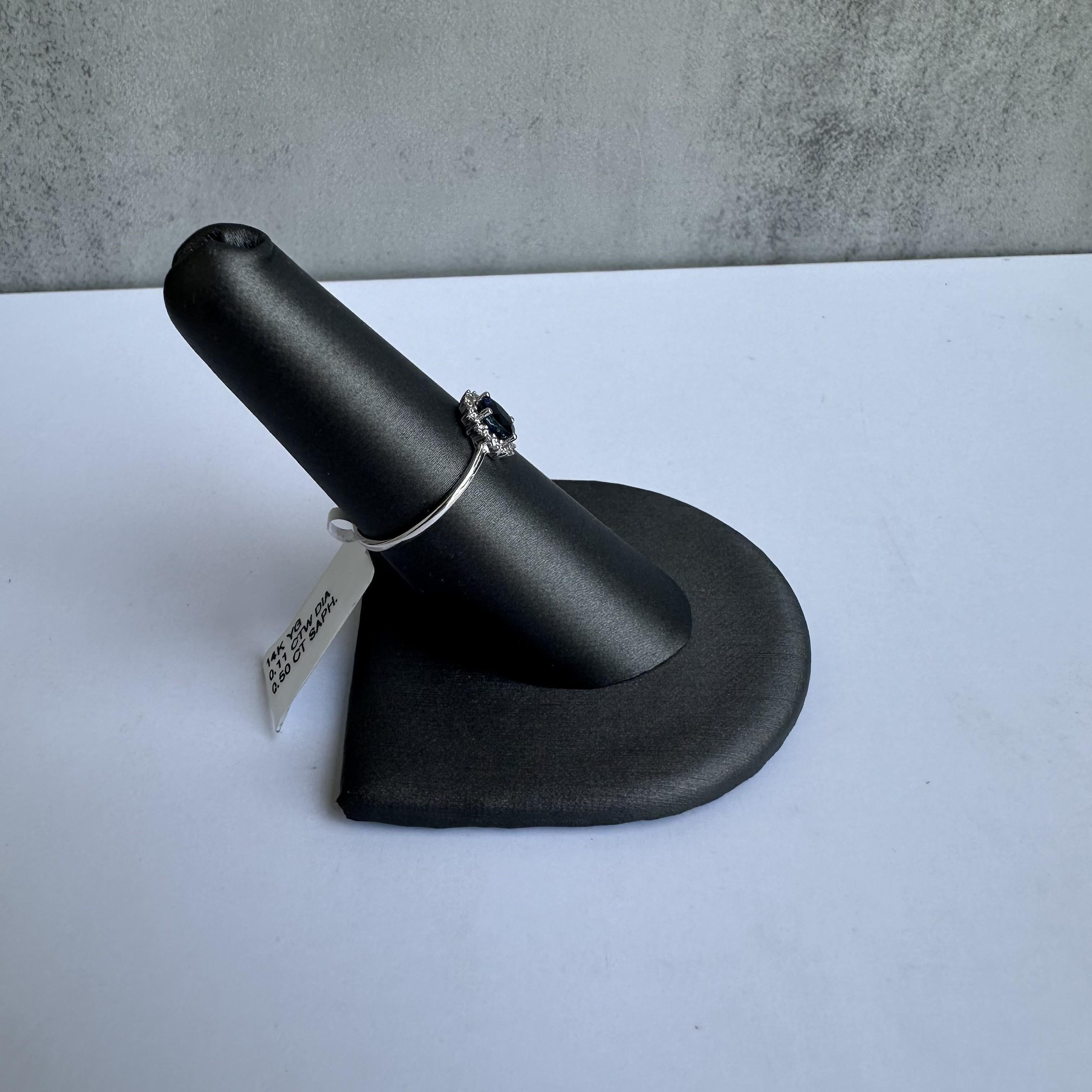 Saphir- und Diamantring aus 14 Karat Weißgold mit 0,50 Karat blauem Saphir, neu (Moderne)