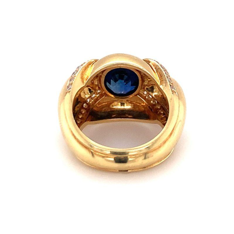 Saphir- und Diamantring aus 18 Karat Gelbgold, ca. 1970er Jahre (Rundschliff) im Angebot