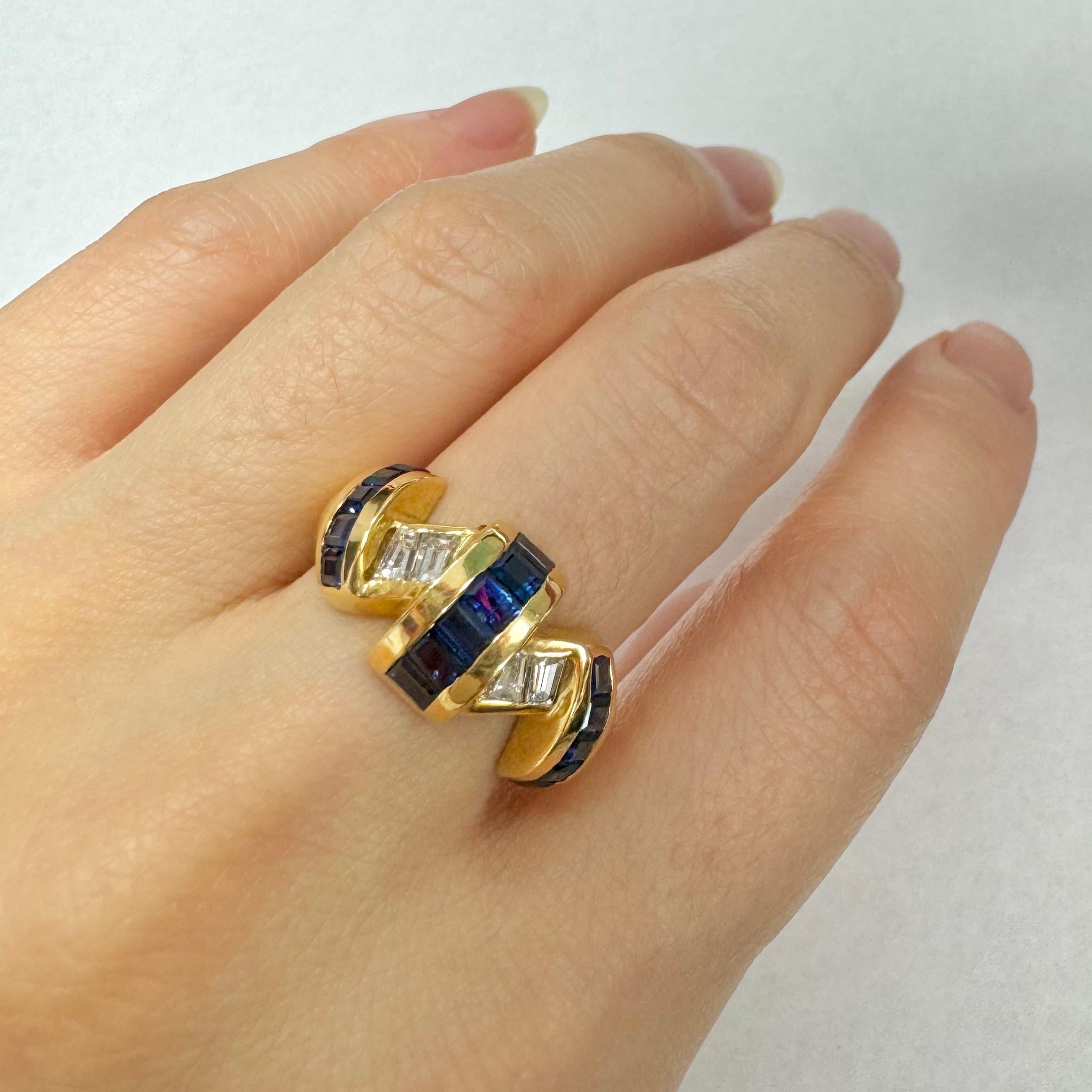 Sapphire and Diamond Ring in 18k yellow gold For Sale 2