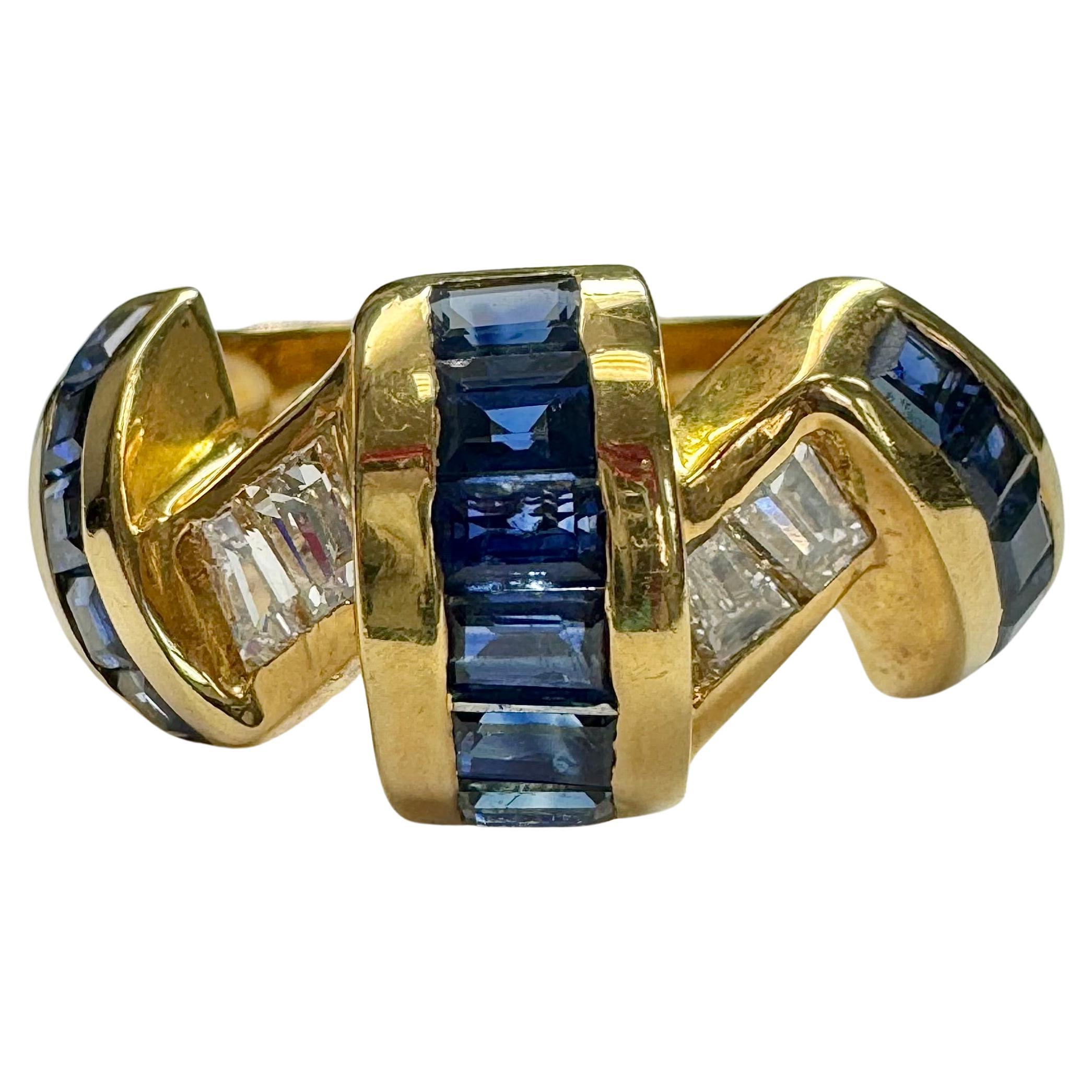 Sapphire and Diamond Ring in 18k yellow gold For Sale