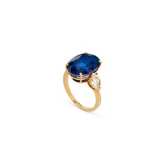 Anello con zaffiro e diamante in oro giallo
