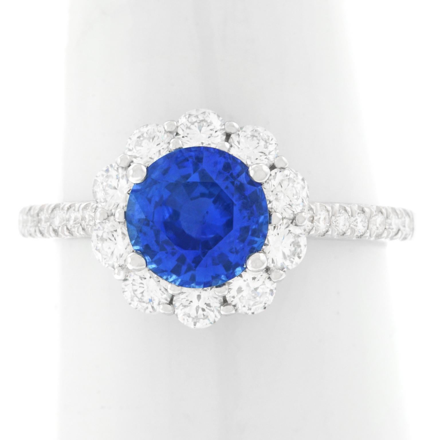 Sapphire and Diamond Set Gold Ring For Sale 2