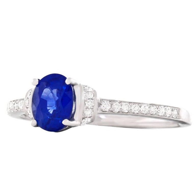 Sapphire and Diamond-set White Gold Engagement Ring For Sale at 1stdibs