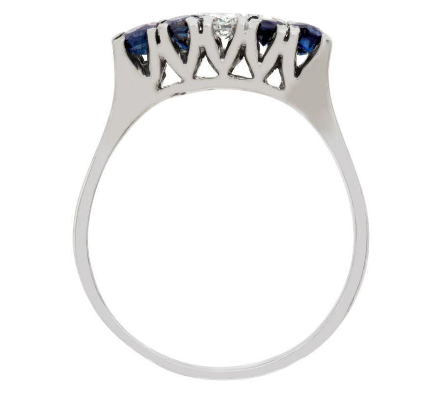 Sapphire and diamond station 14k white gold ring In Excellent Condition For Sale In Surfside, FL