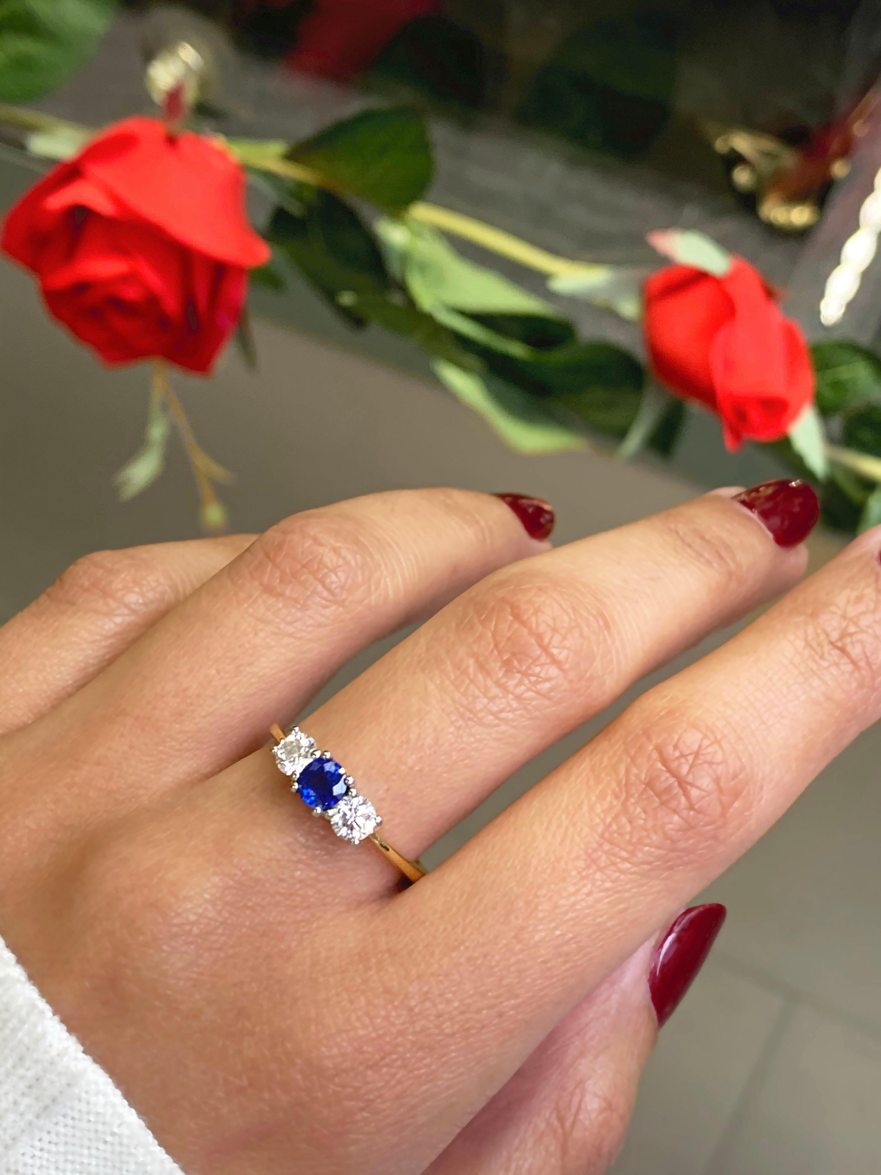 Sapphire and Diamond Three-Stone 18 Carat Gold and Platinum Engagement Ring In Excellent Condition In London, GB