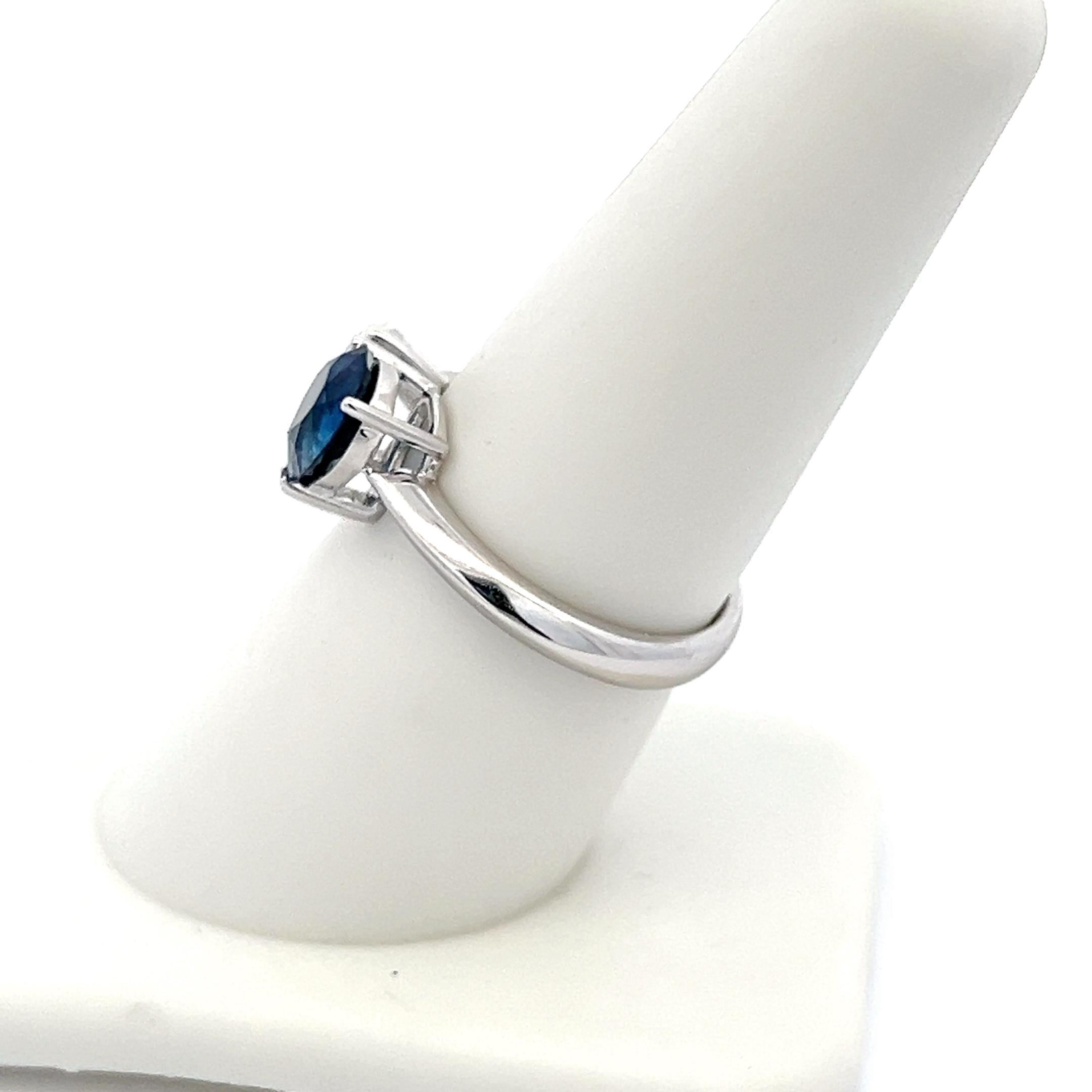 Pear Cut Sapphire and Diamond 'Toi et Moi' Ring For Sale