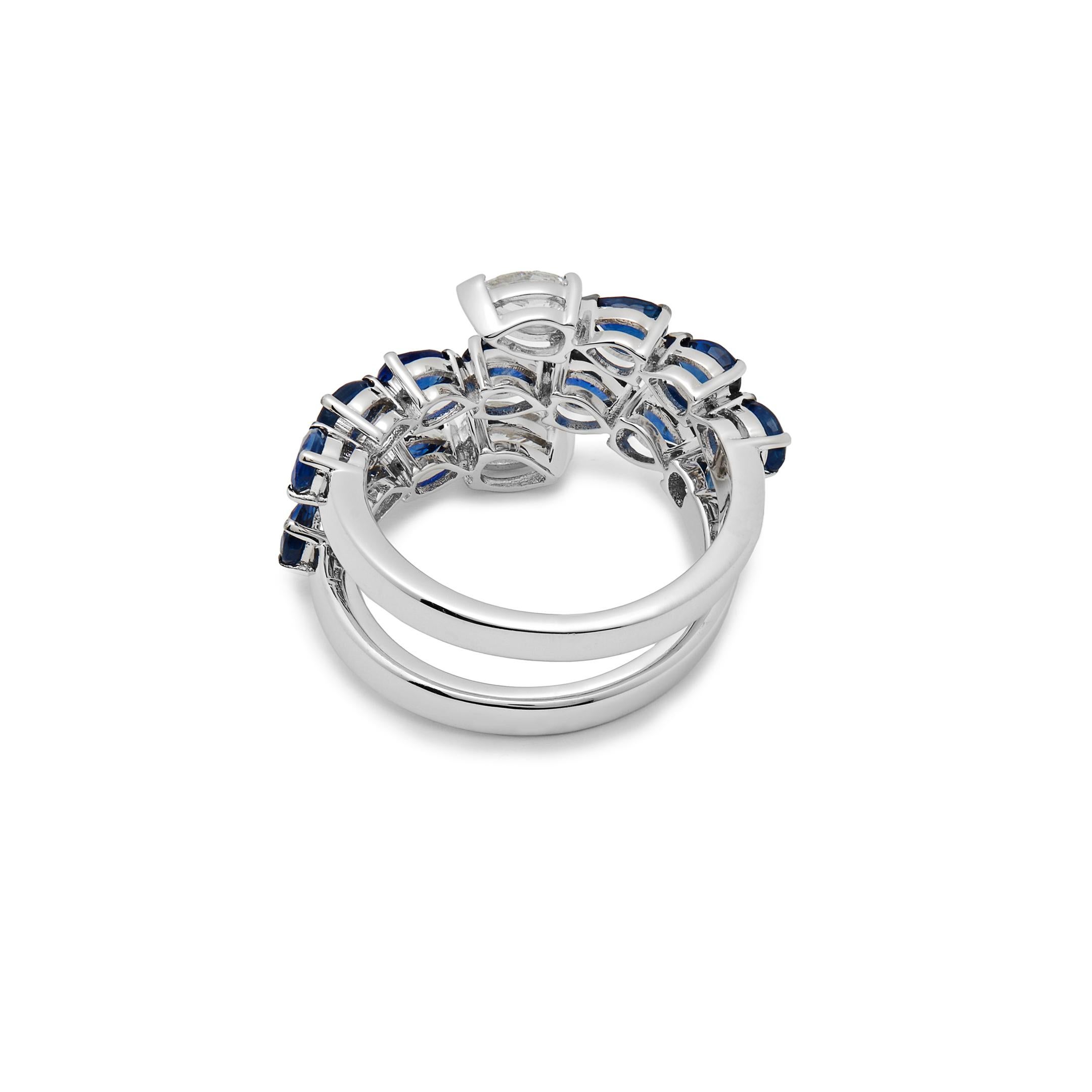 Sapphire and Diamond Twist Ring In New Condition For Sale In New York, NY