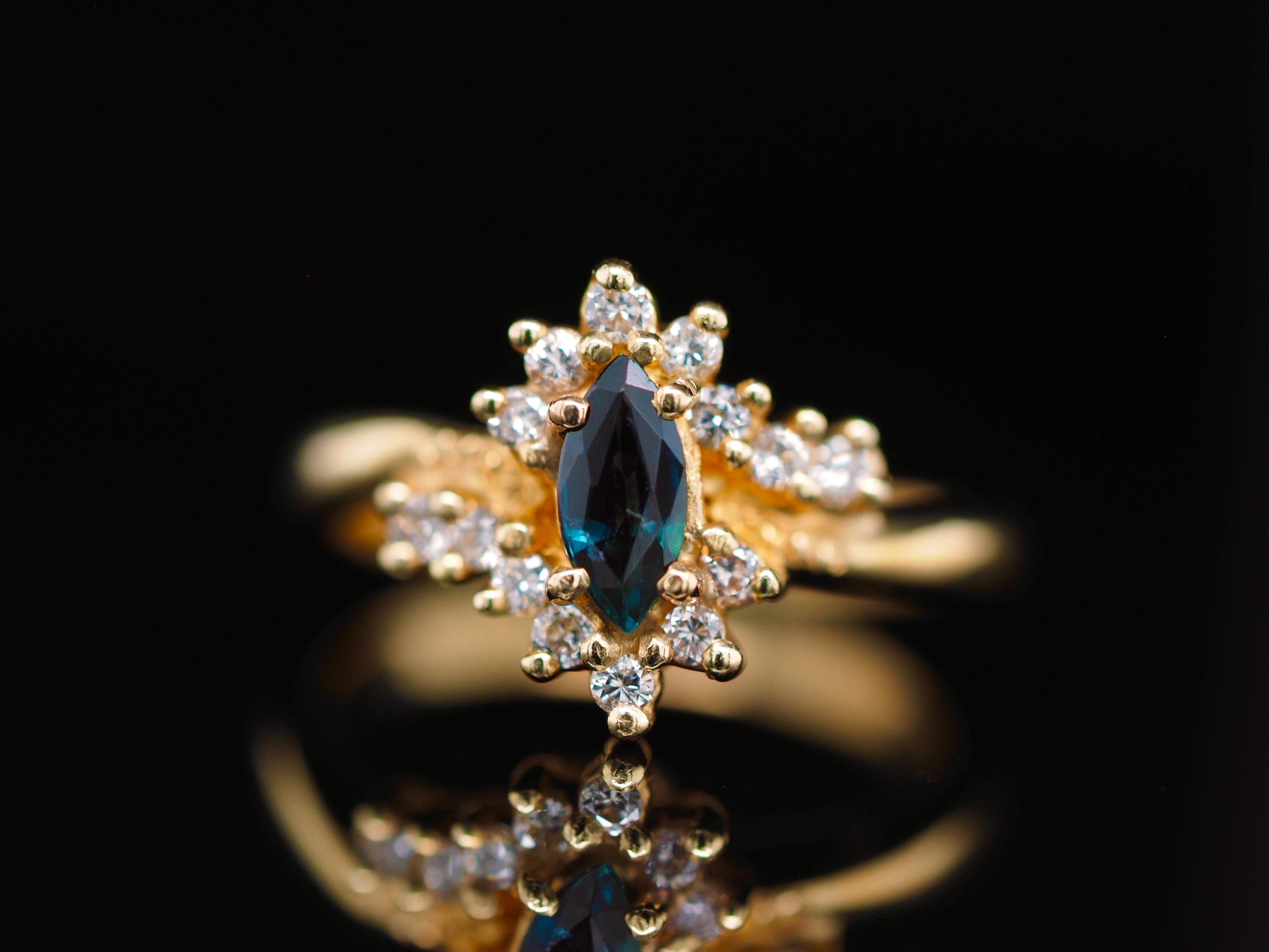 Sapphire and Diamond Vintage Marquise Ring in 14 Karat Yellow Gold For Sale 1