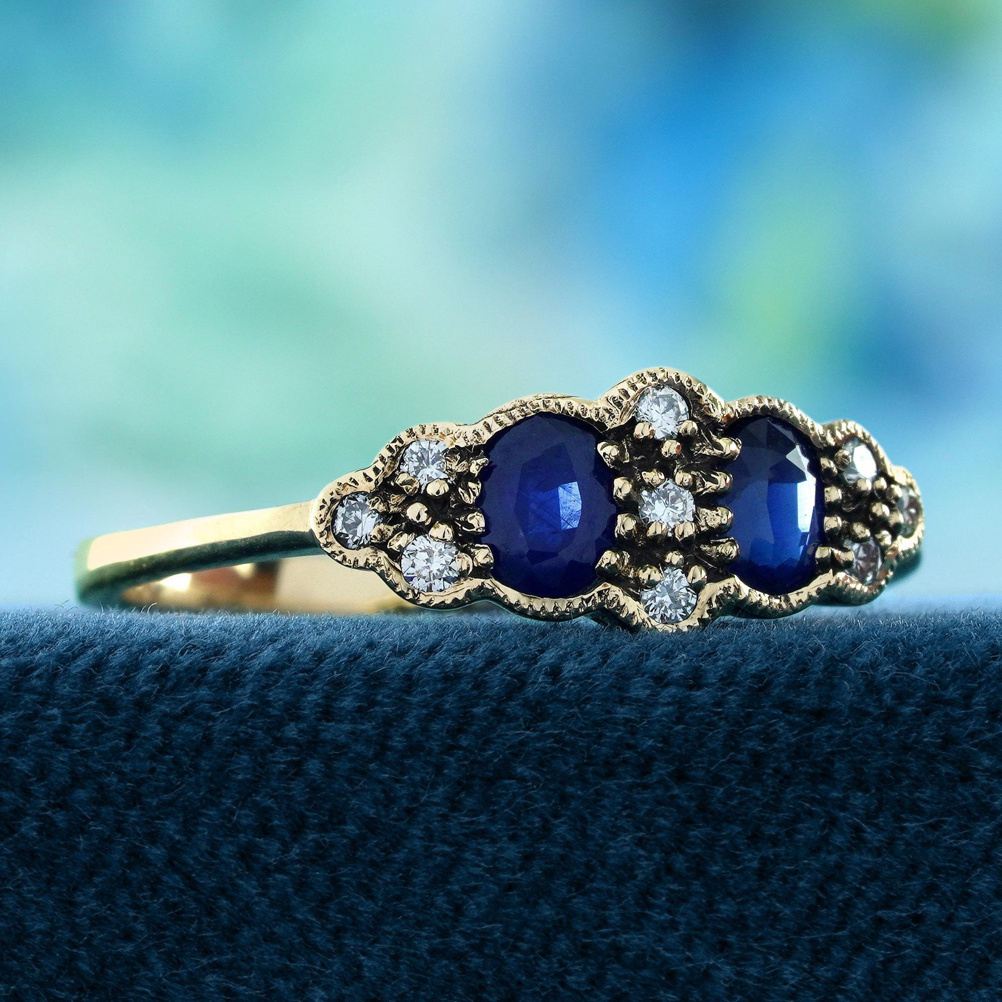 Edoardiano Anello a due pietre con zaffiro e diamante in stile vintage in oro giallo massiccio 9 carati in vendita