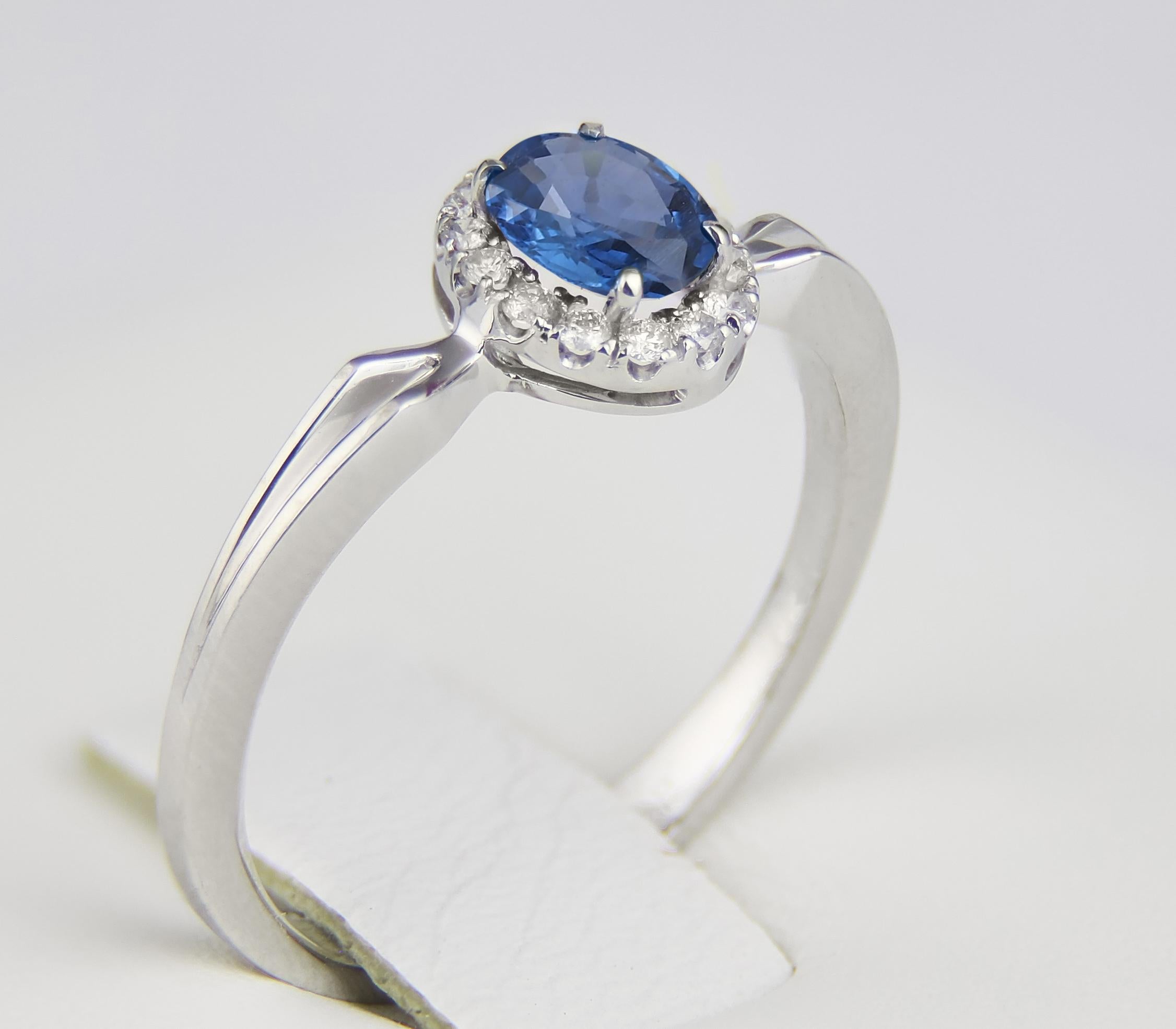Sapphire and diamonds 14k gold ring.  In New Condition For Sale In Istanbul, TR