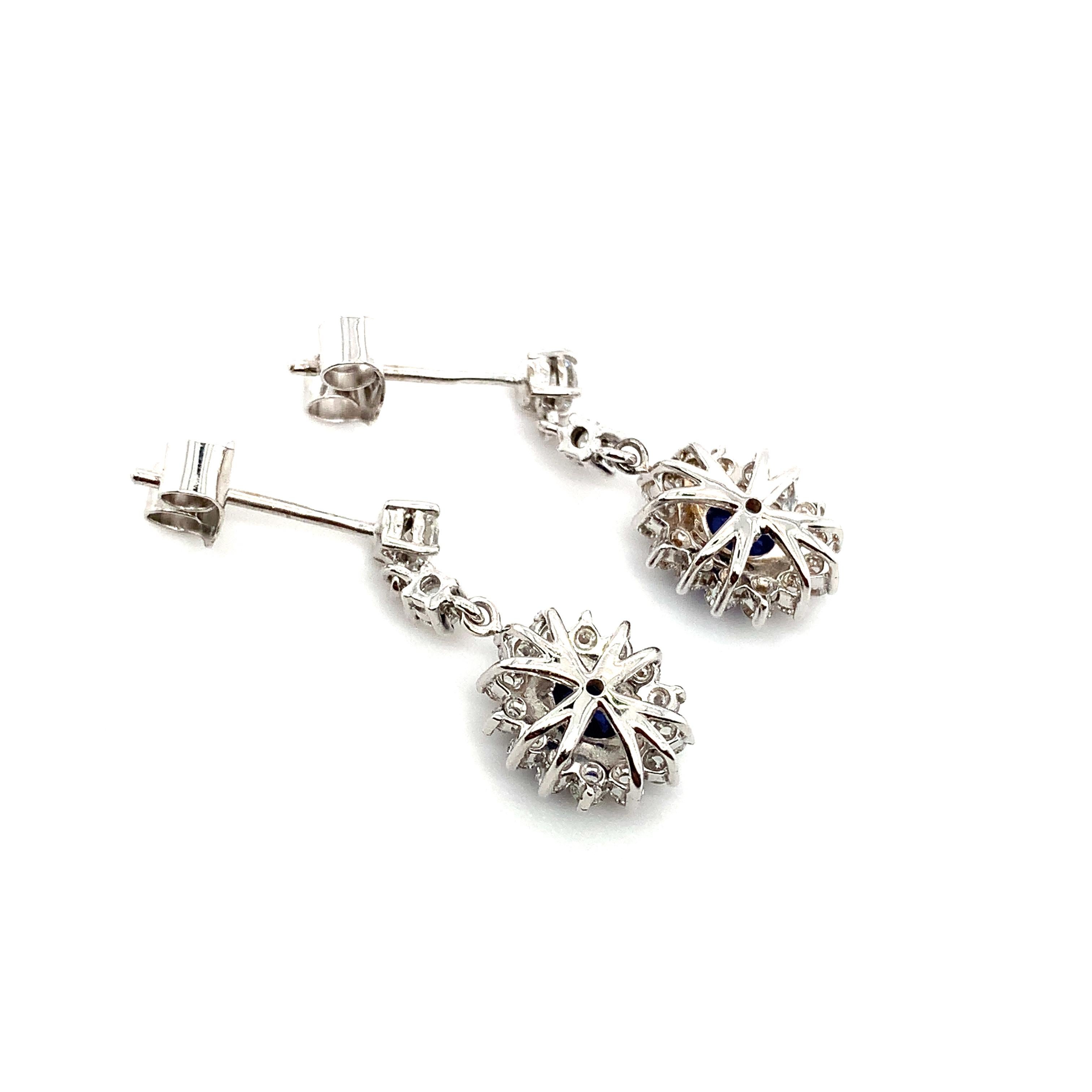 Sapphire and diamonds art deco drop earrings 18k white gold In New Condition For Sale In London, GB