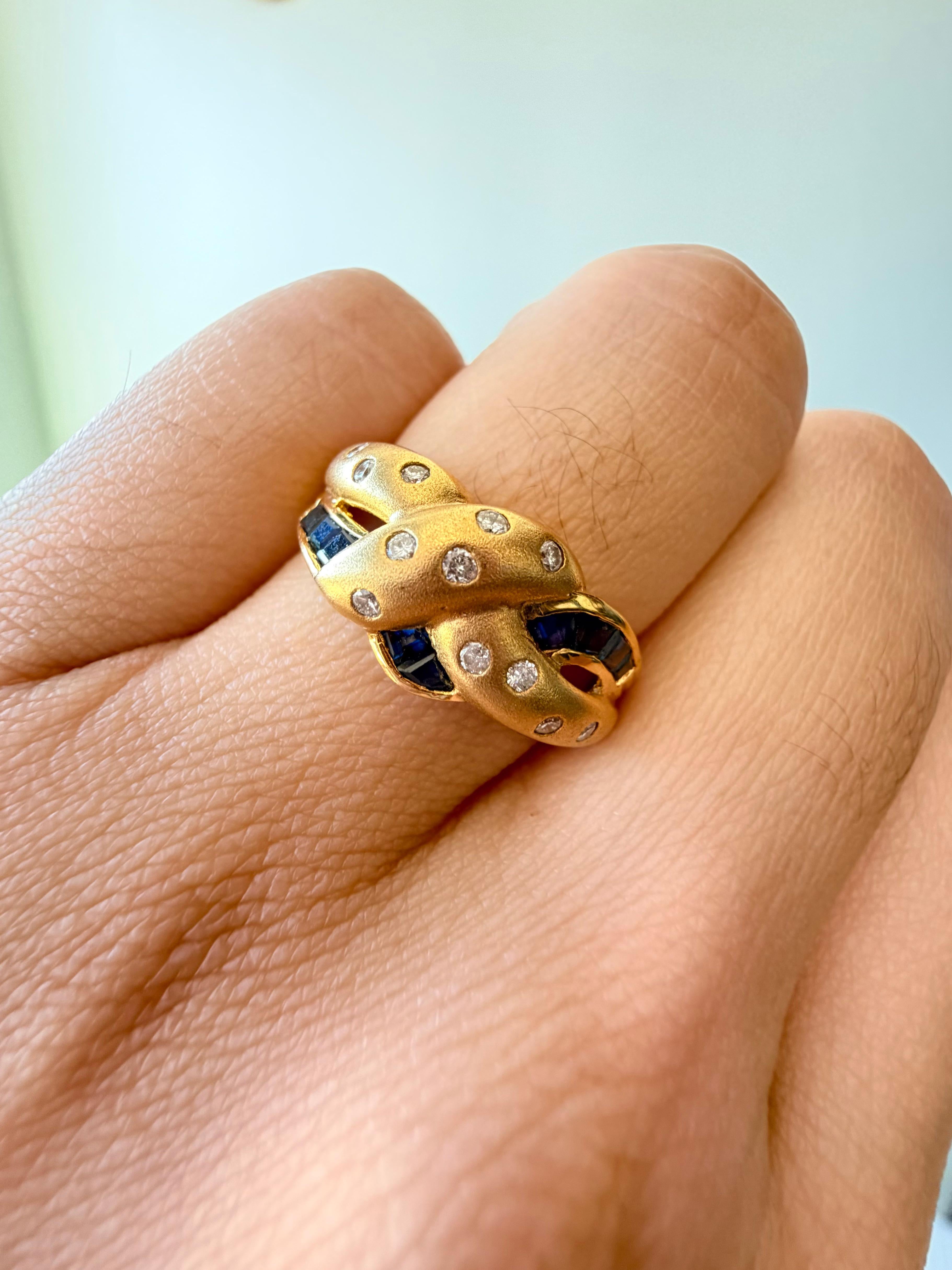 Sapphire and Diamonds Band in 18k Yellow Gold In New Condition For Sale In Houston, TX