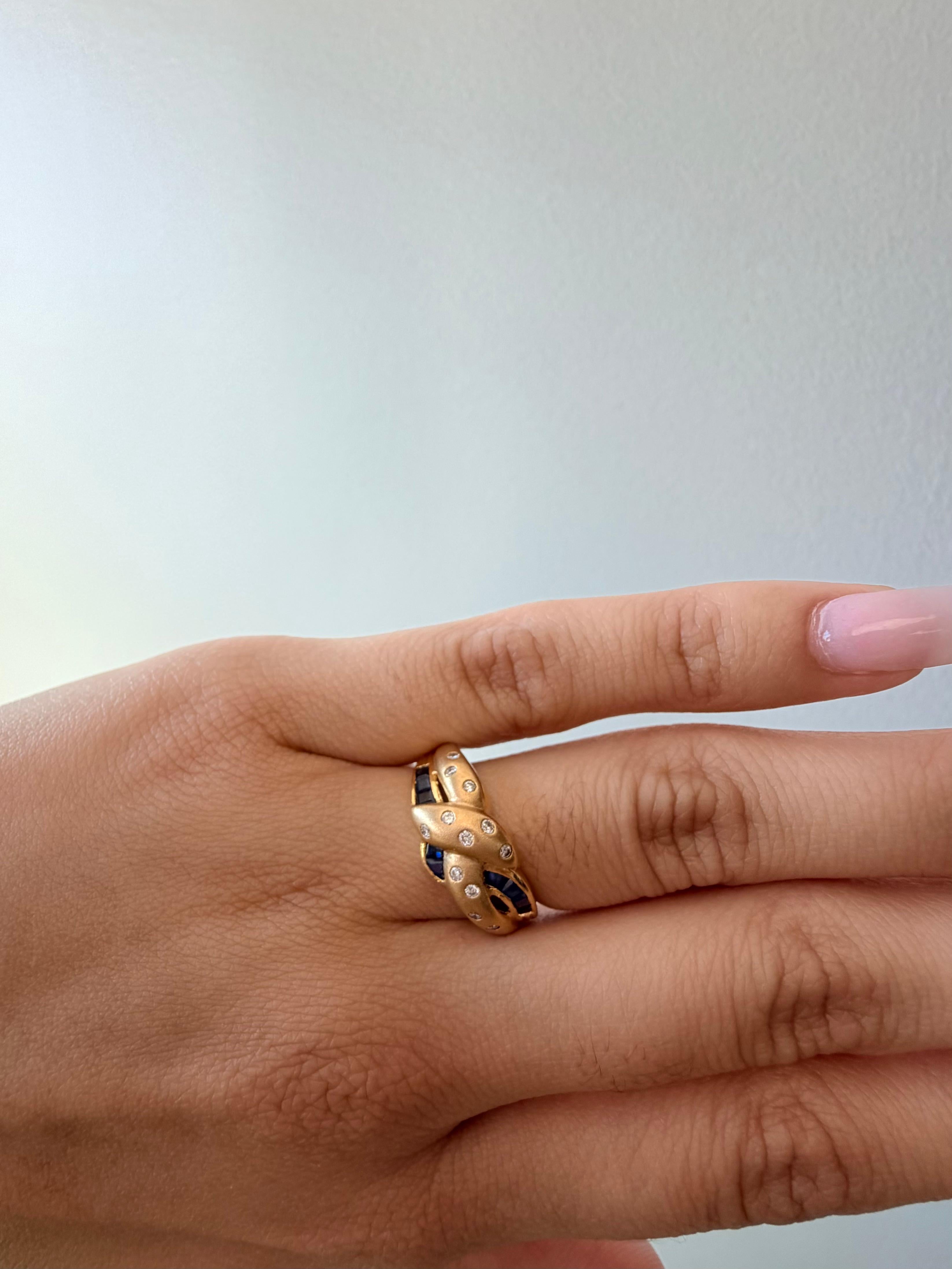 Sapphire and Diamonds Band in 18k Yellow Gold For Sale 1