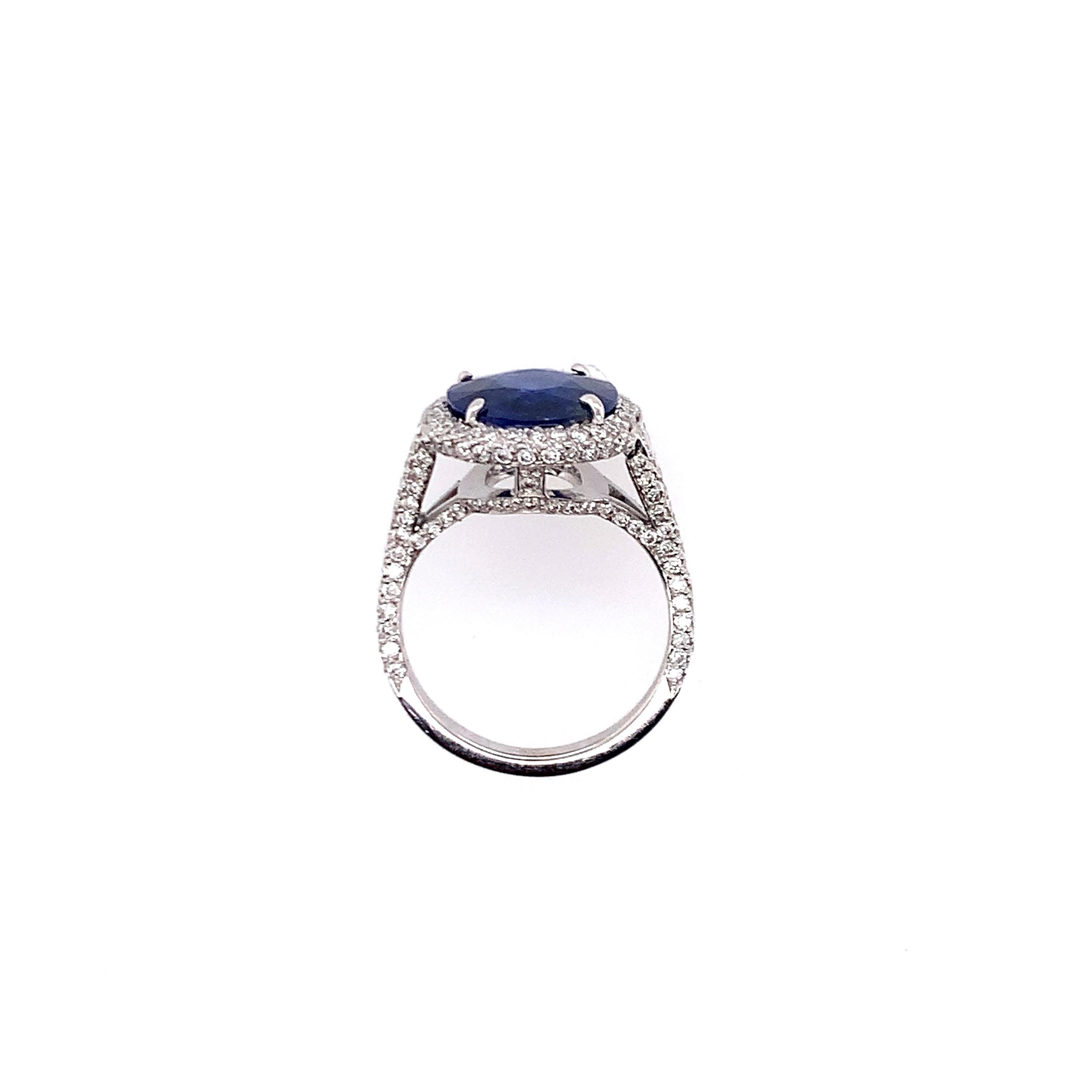 Sapphire and Diamonds Cocktail Ring For Sale 1