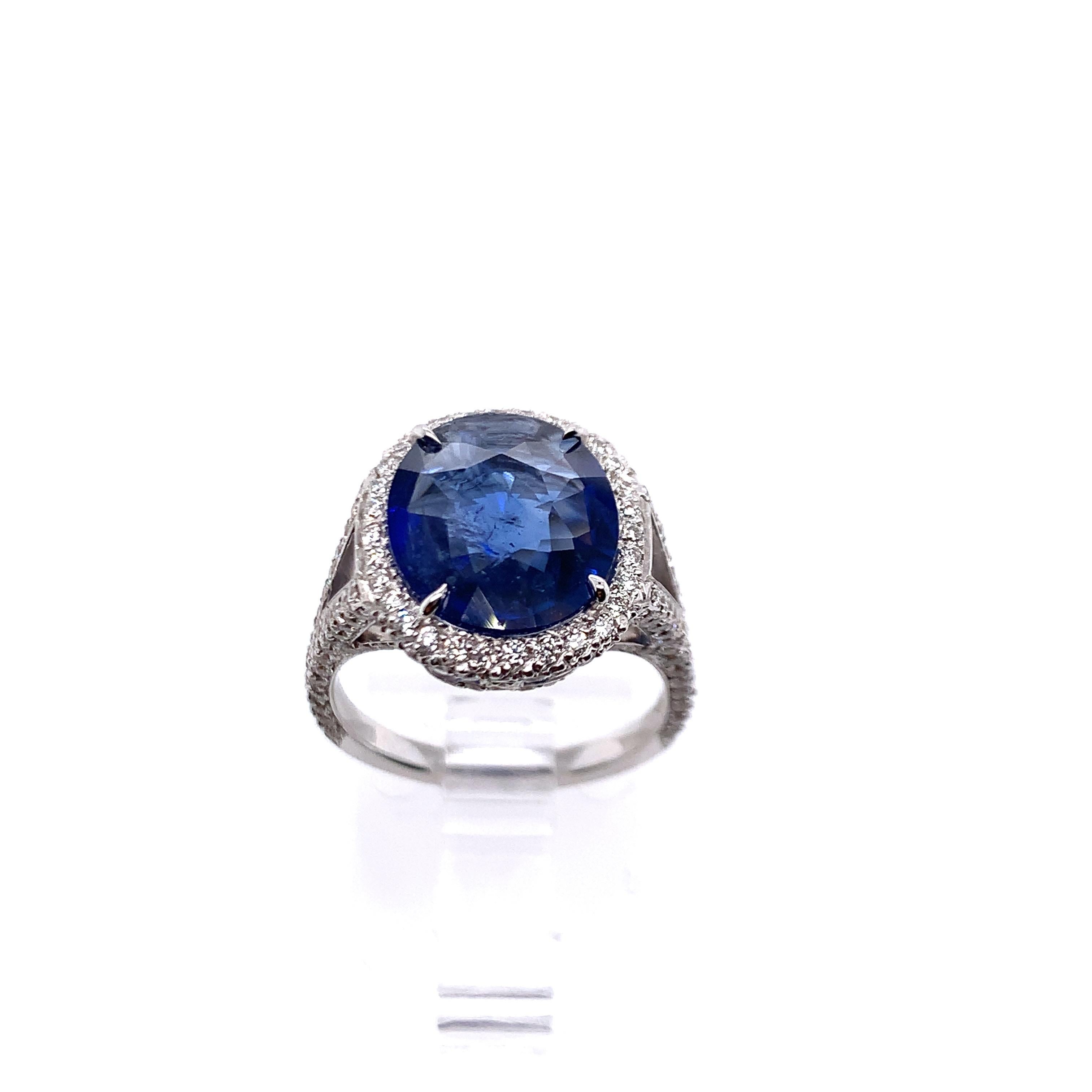 Sapphire and Diamonds Cocktail Ring For Sale