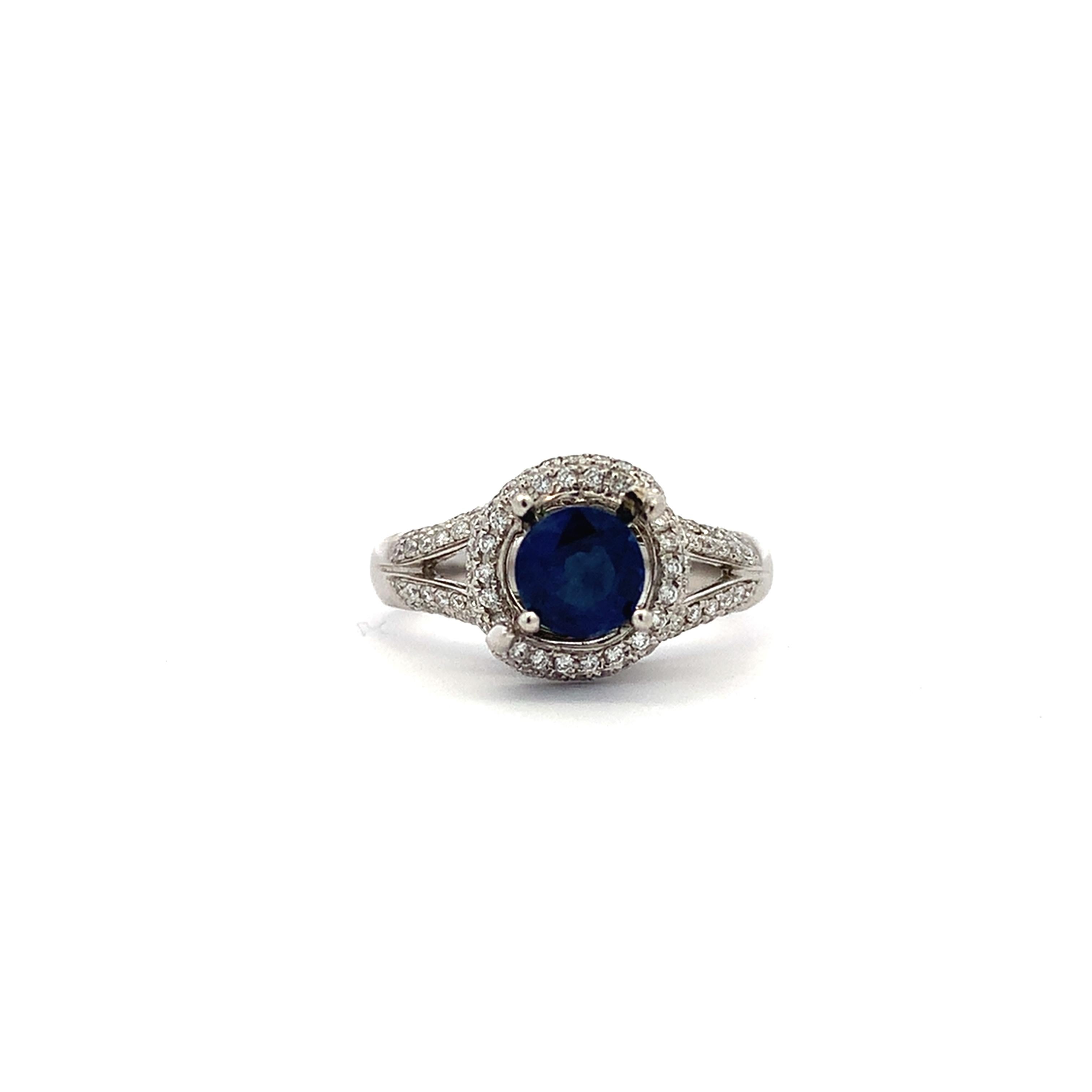 Round Cut Sapphire and diamonds engagement ring  for 18k white gold For Sale
