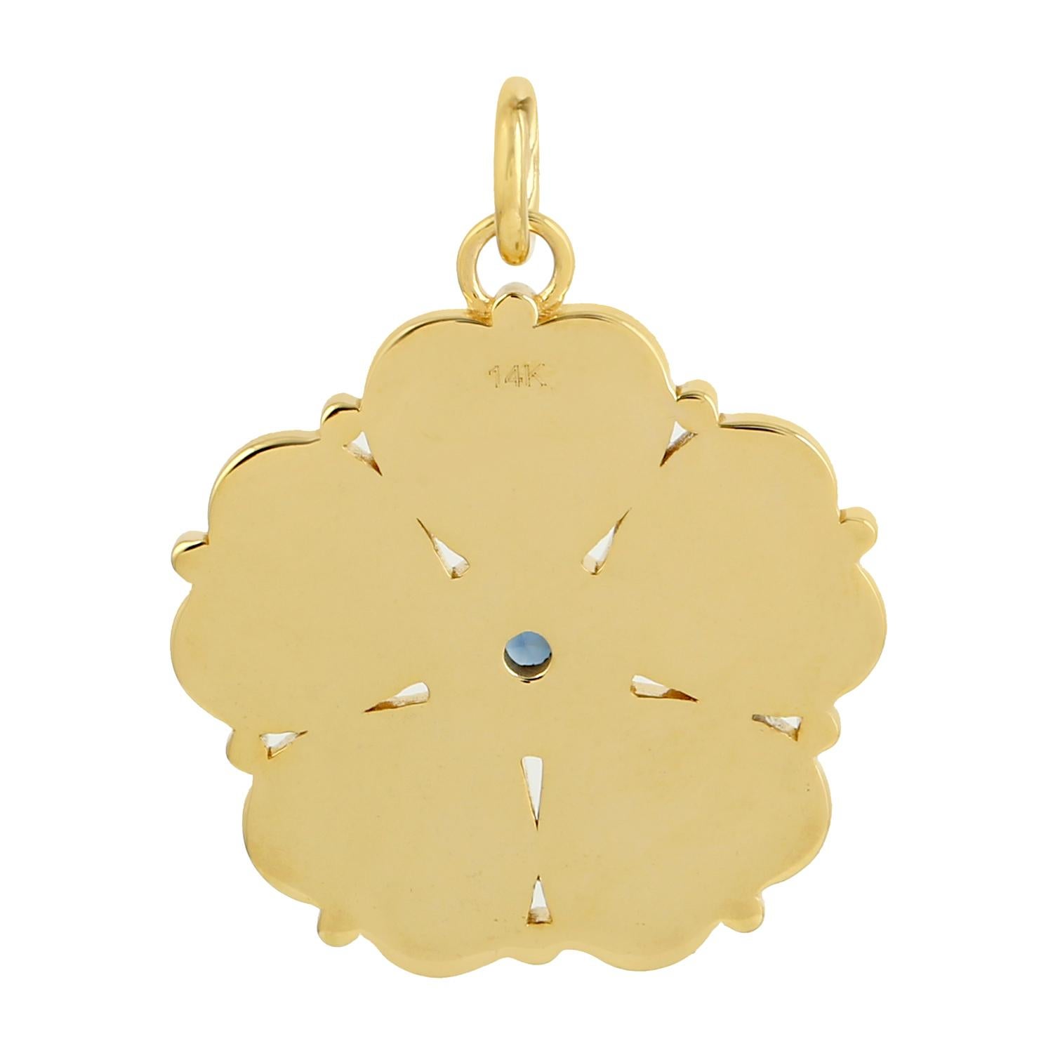 Taille mixte Pendentif en or jaune 14k avec saphir et diamants et trèfle des cœurs en vente