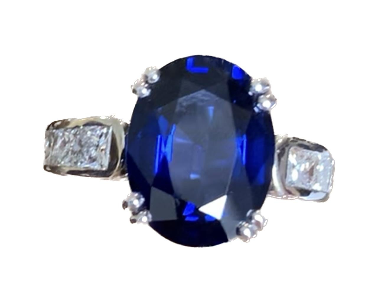 Oval Cut Sapphire and Diamonds Ring For Sale