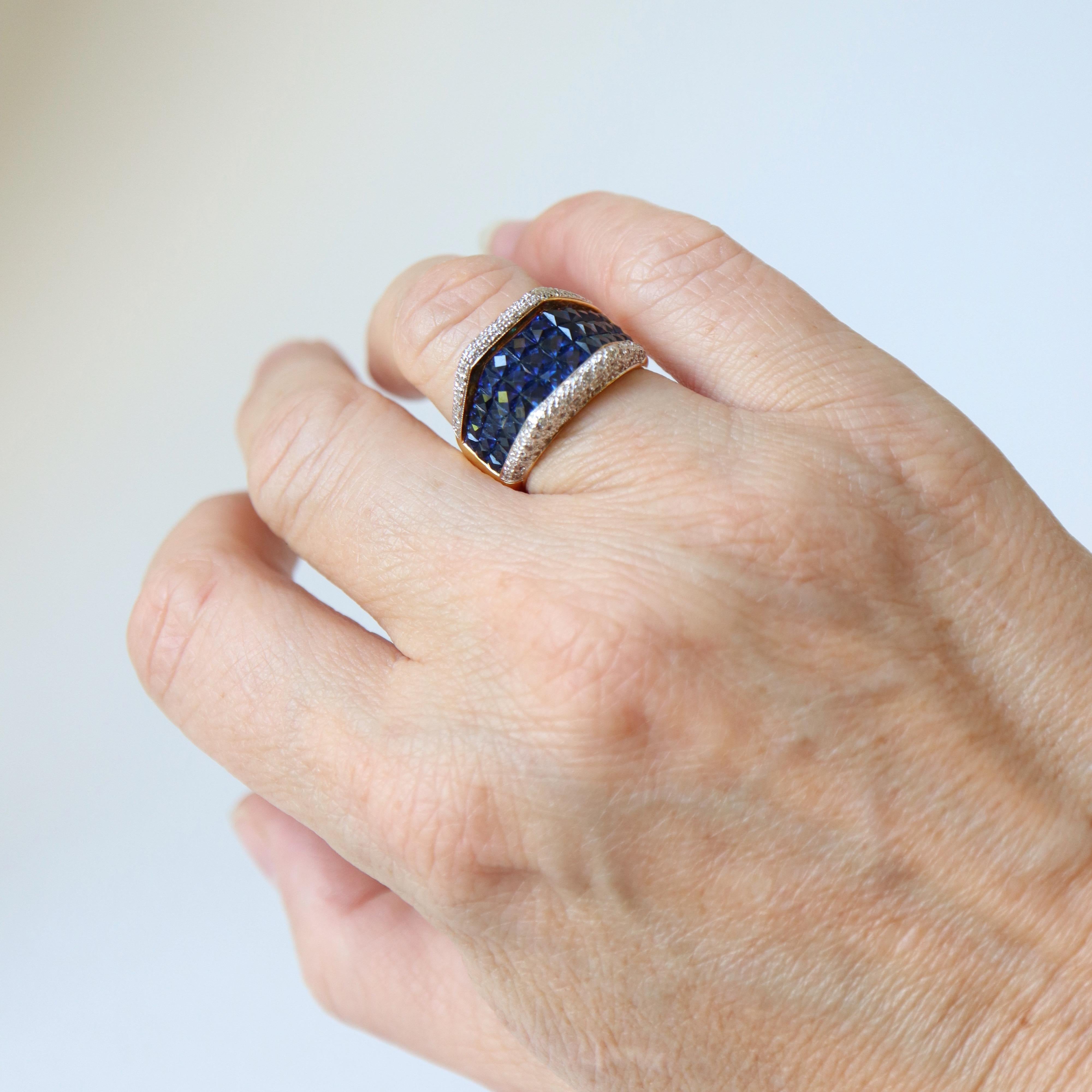 Bague en or jaune 18 carats avec saphirs et diamants en vente 4