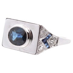 Vintage Sapphire and diamonds ring in platinum