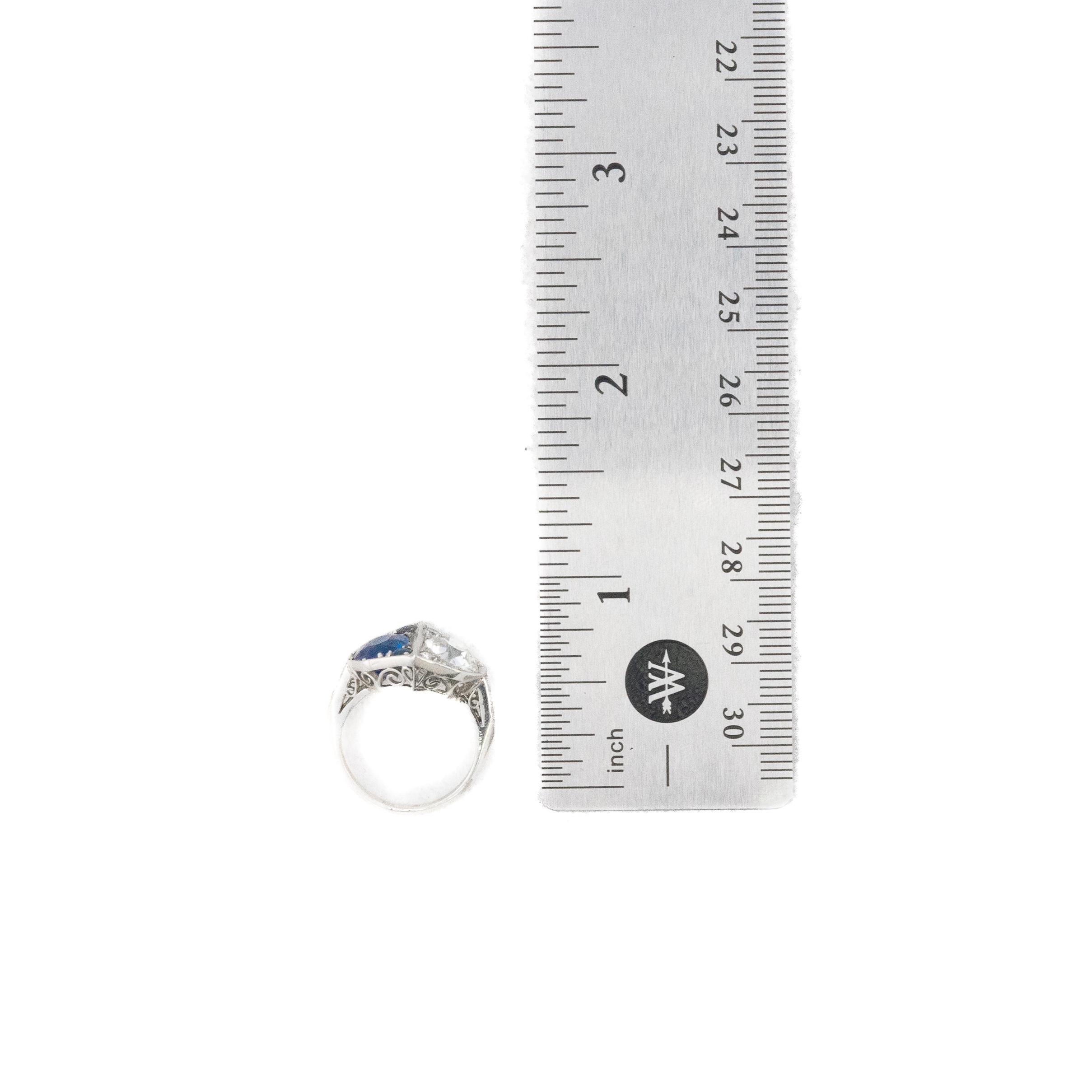 Taille vieille Europe Bague en saphir et diamant de taille européenne en vente