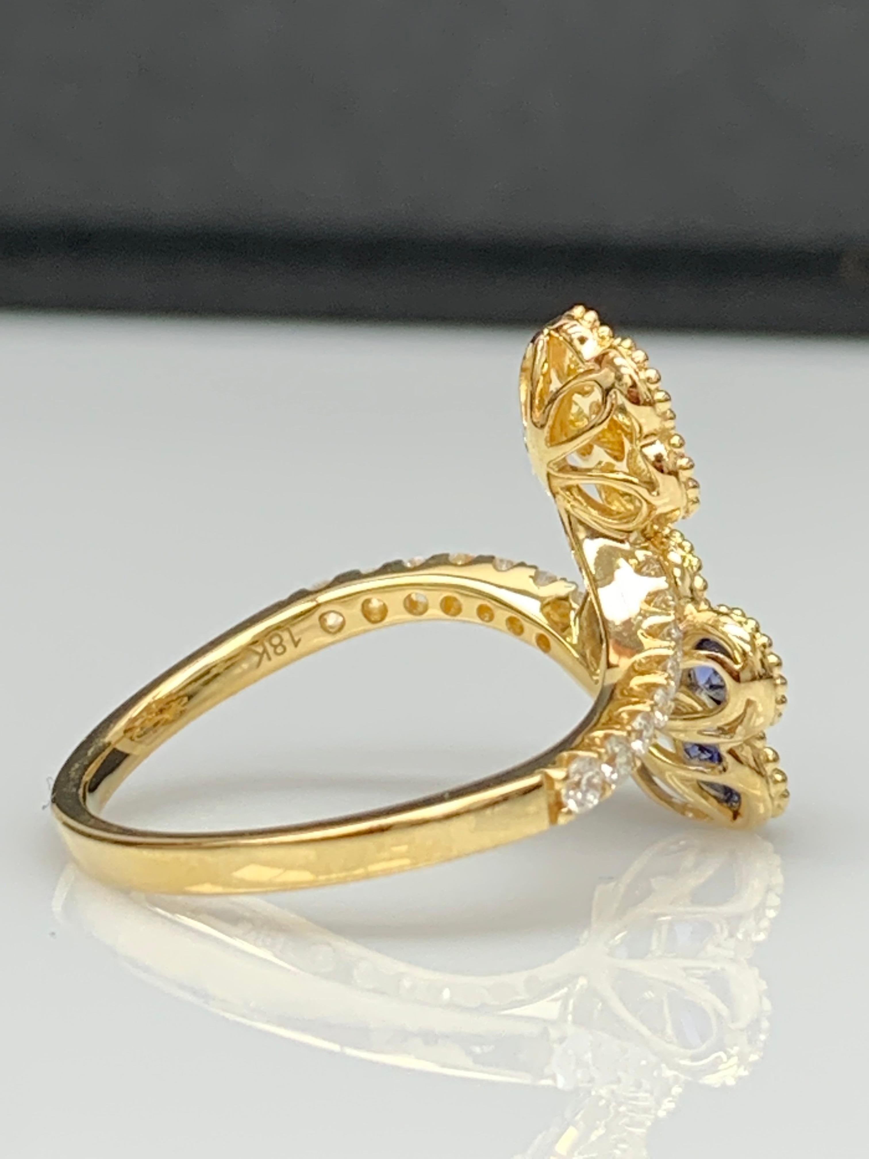 Anello con zaffiro e zaffiro rosa e diamante a fiore in oro giallo 18 carati in vendita 8