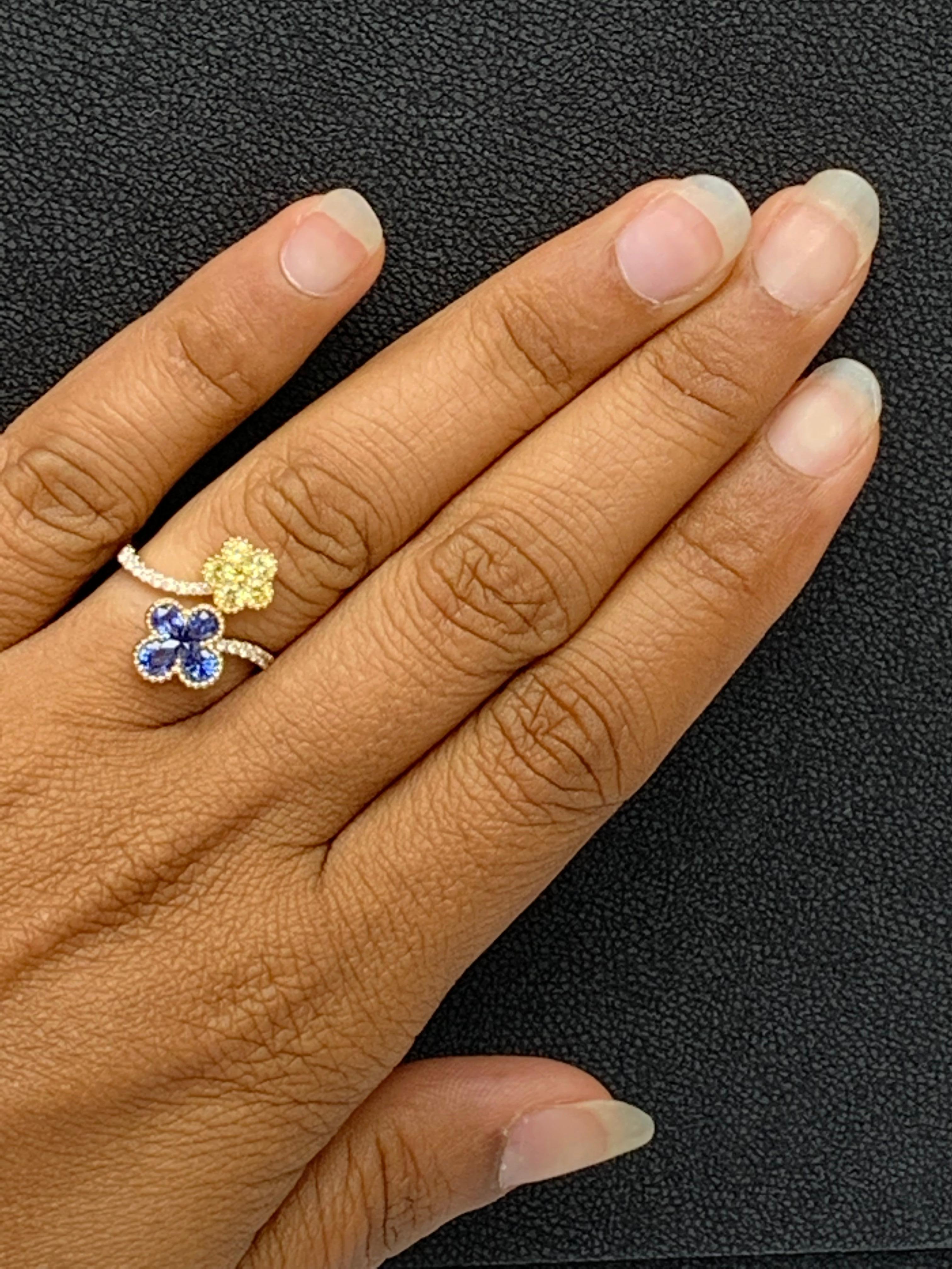 Anello con zaffiro e zaffiro rosa e diamante a fiore in oro giallo 18 carati in vendita 2