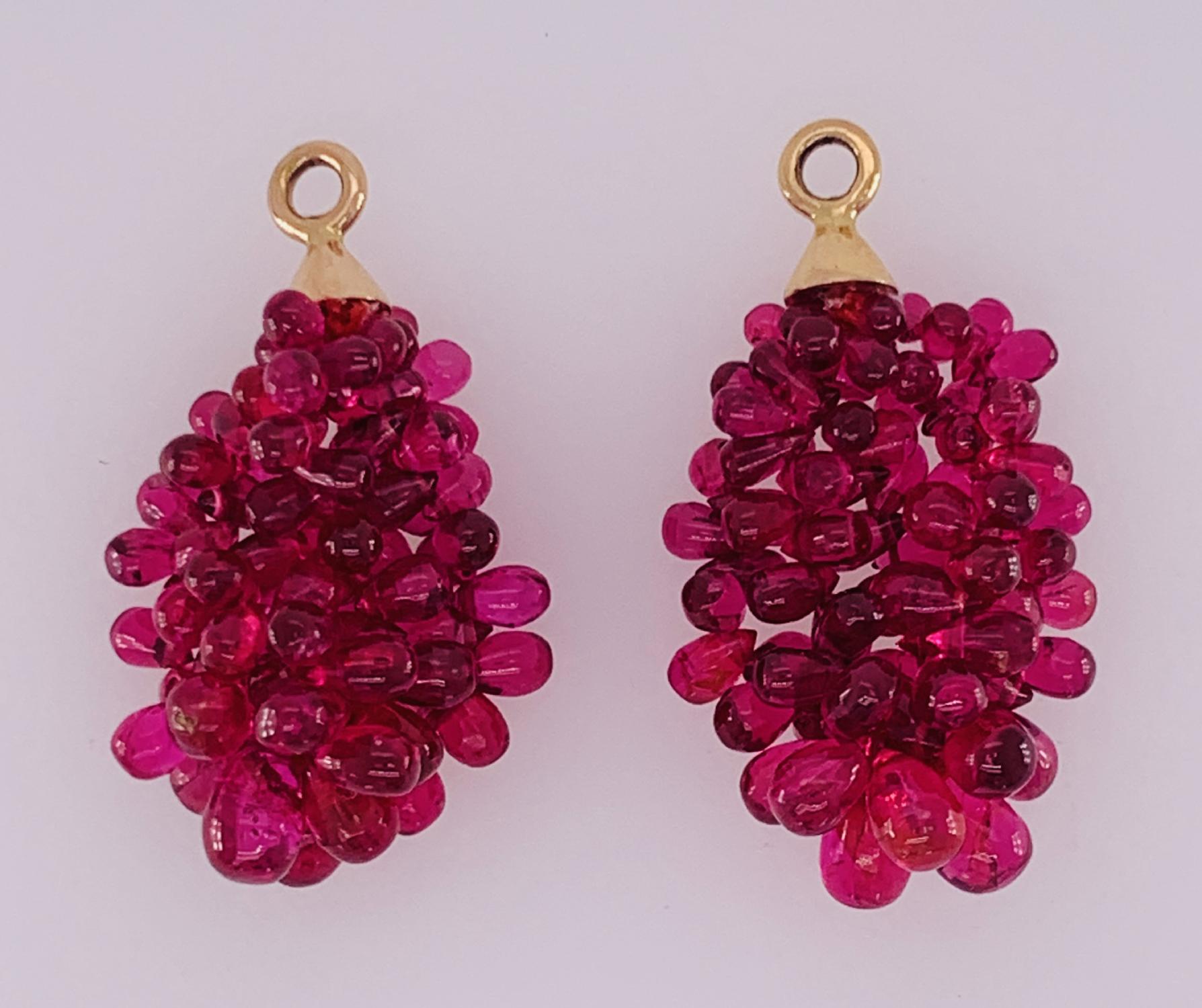 Lotus-Ohrringe mit Saphir und rosa Spinell von Margot McKinney (Rundschliff) im Angebot