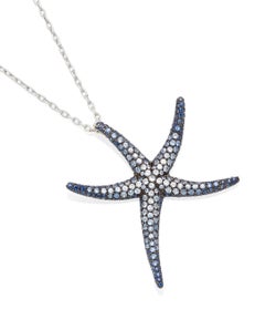 Collier étoile de mer plaqué saphir et rhodium en or blanc 18 carats Longueur du collier : 19 3/4 pouces.
