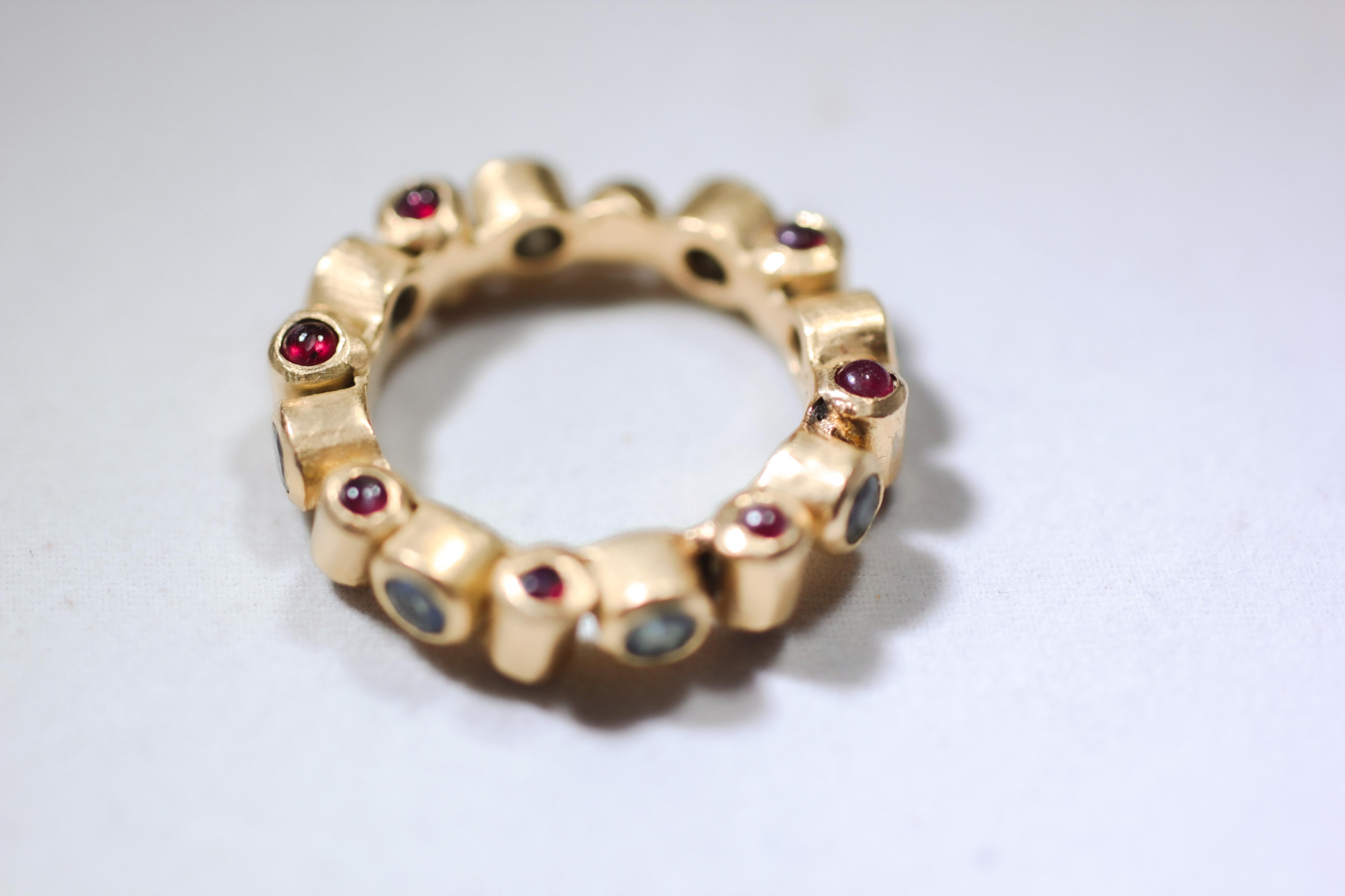 Women's Sapphire and Ruby 18 Karat Gold Bridal Band Ring For Sale