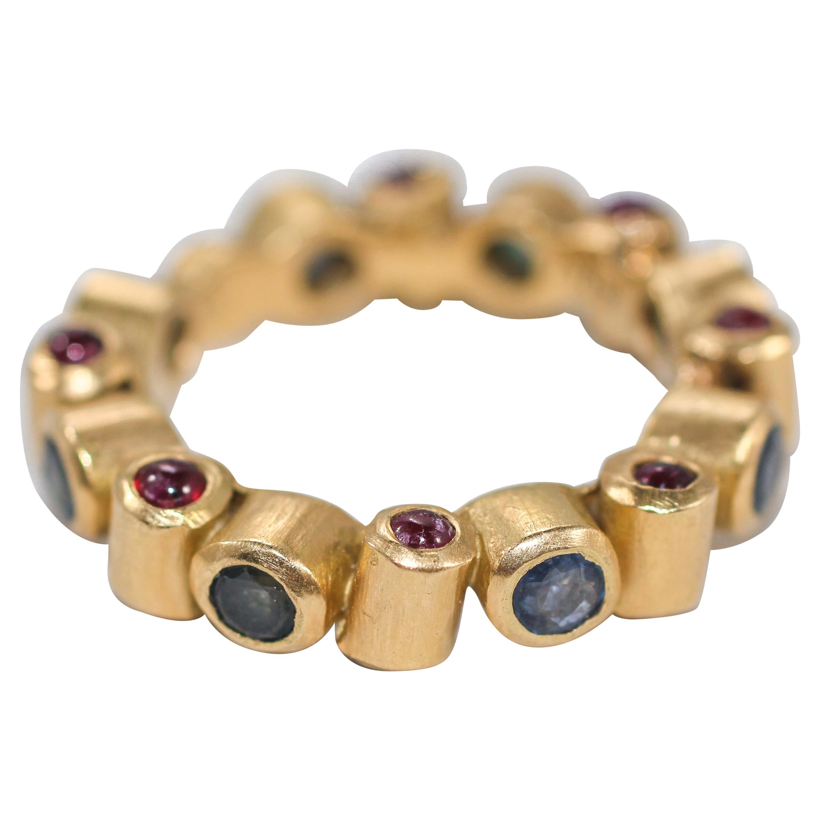 Sapphire and Ruby 18 Karat Gold Bridal Band Ring For Sale