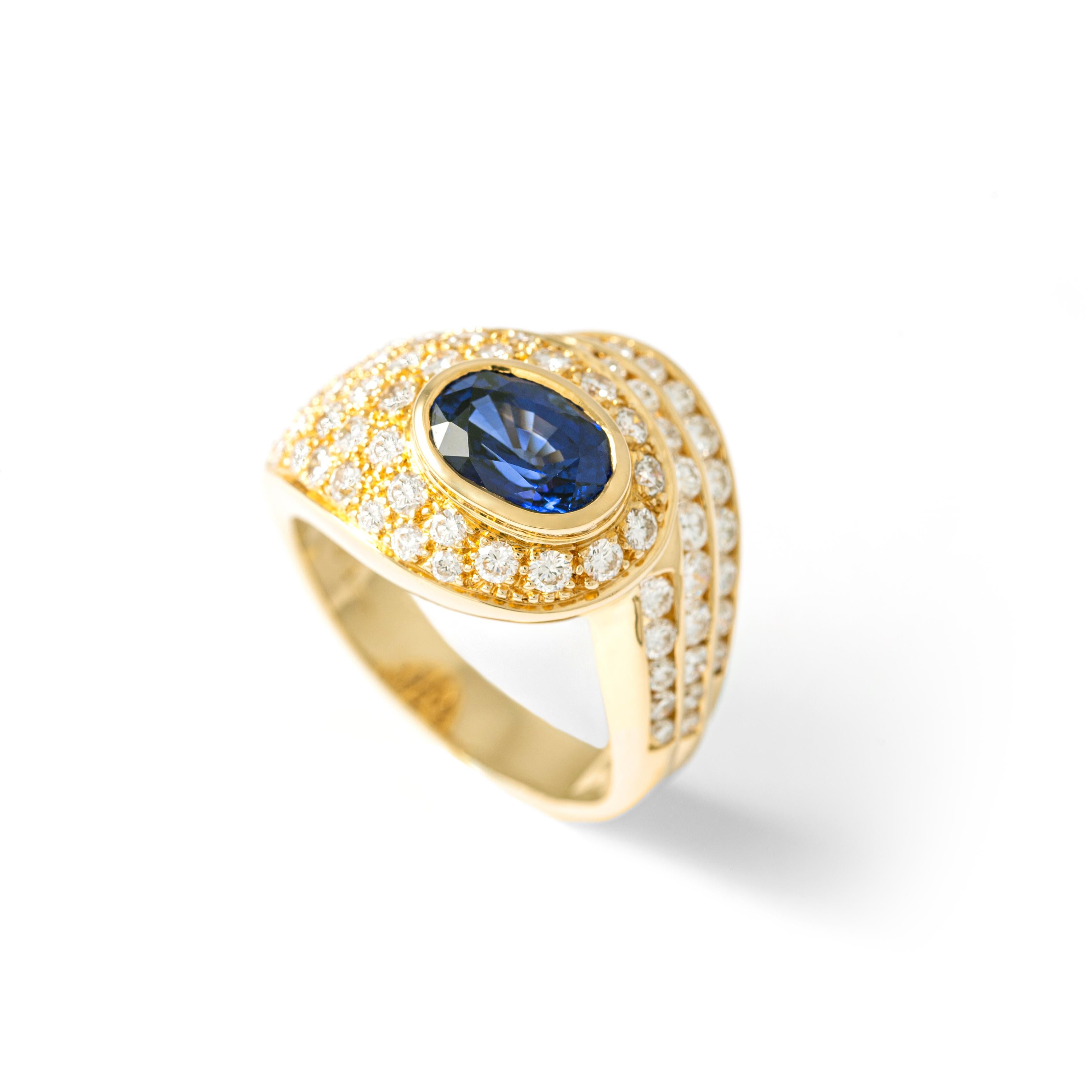 Women's Sapphire and Yellow Gold Diamond Ring For Sale