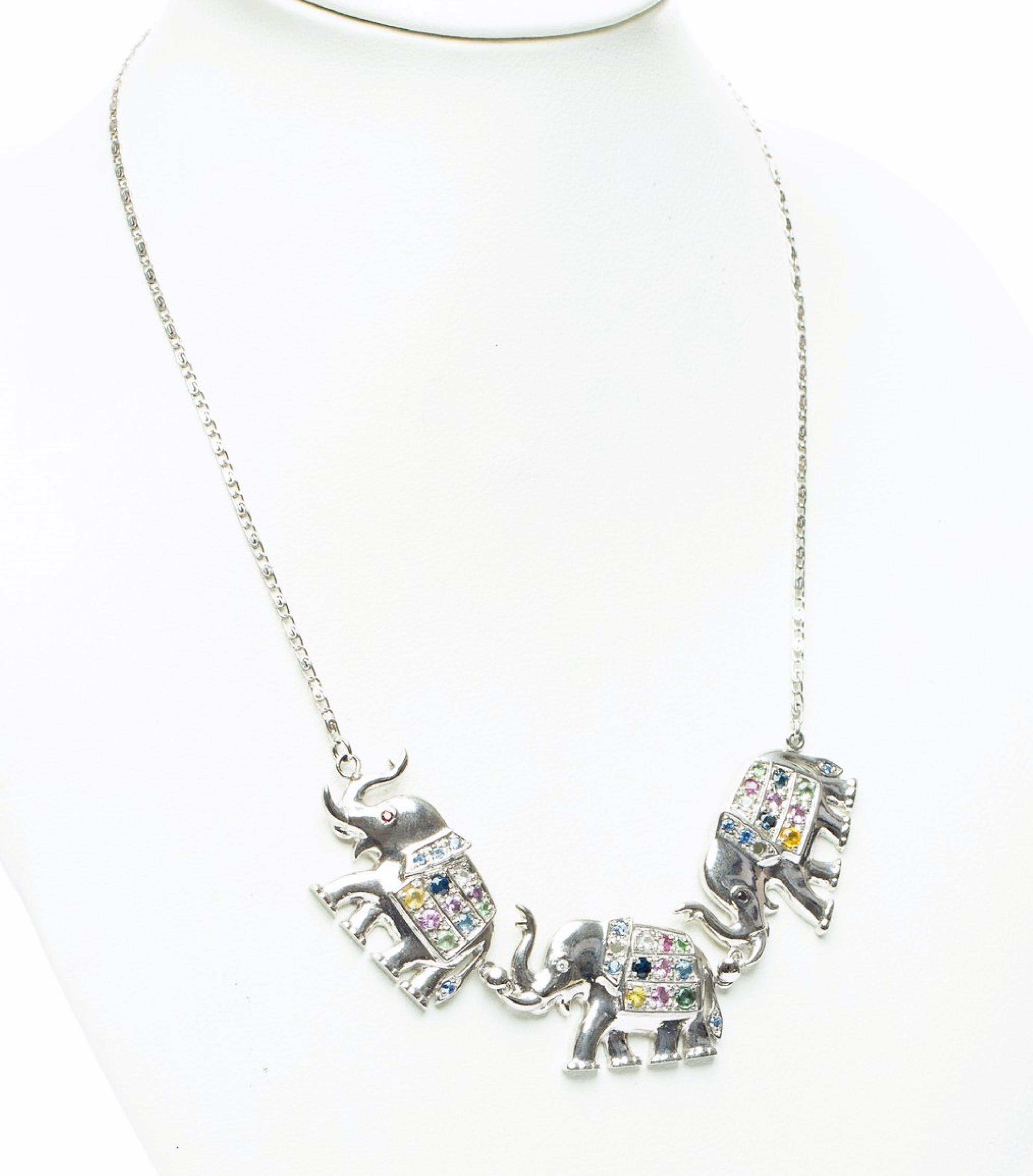 Zafiro Motivo Animal Elefante Trío Collar de Piedras Preciosas en venta 5